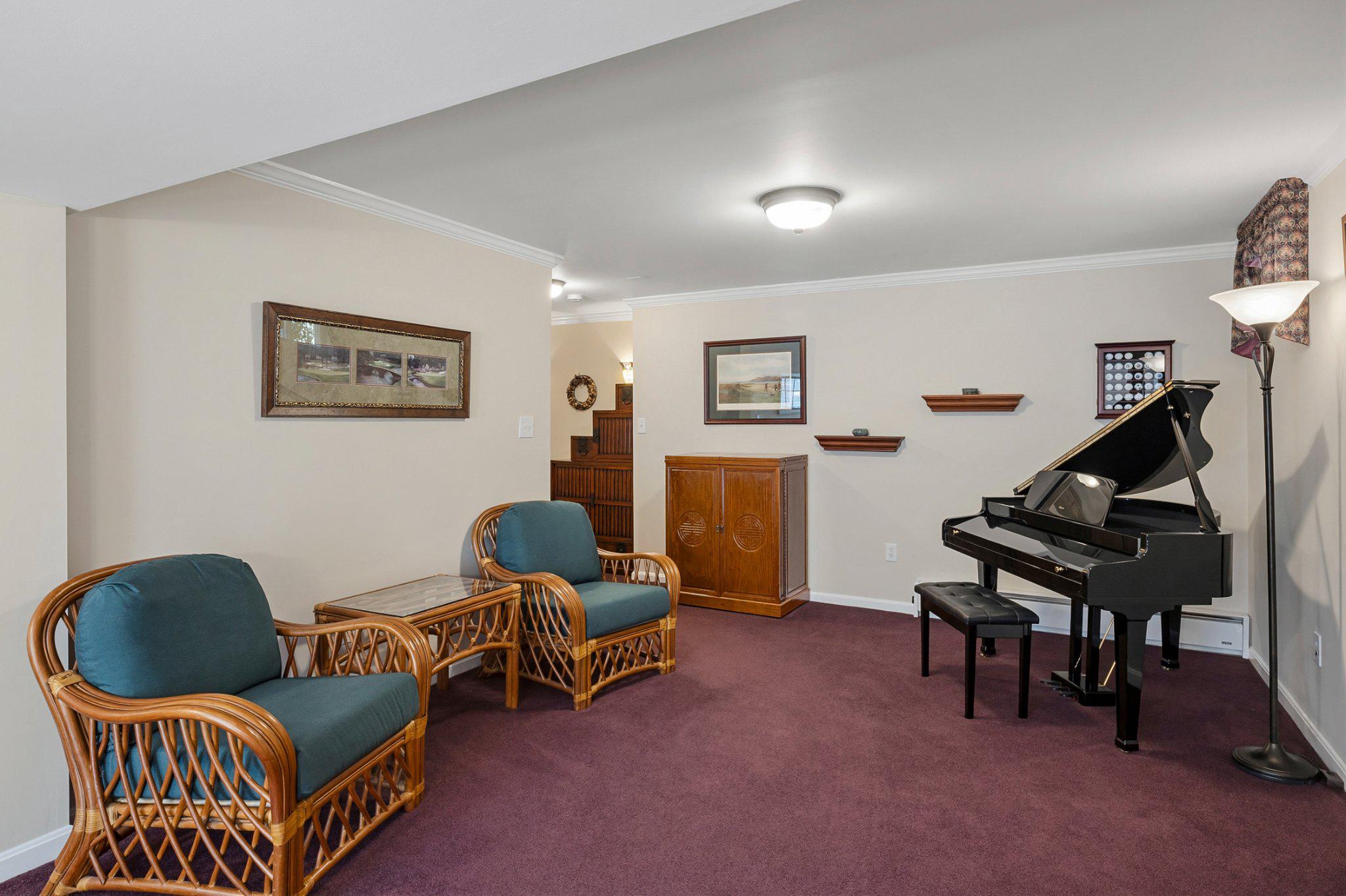 MAPLE CREEK - Residential