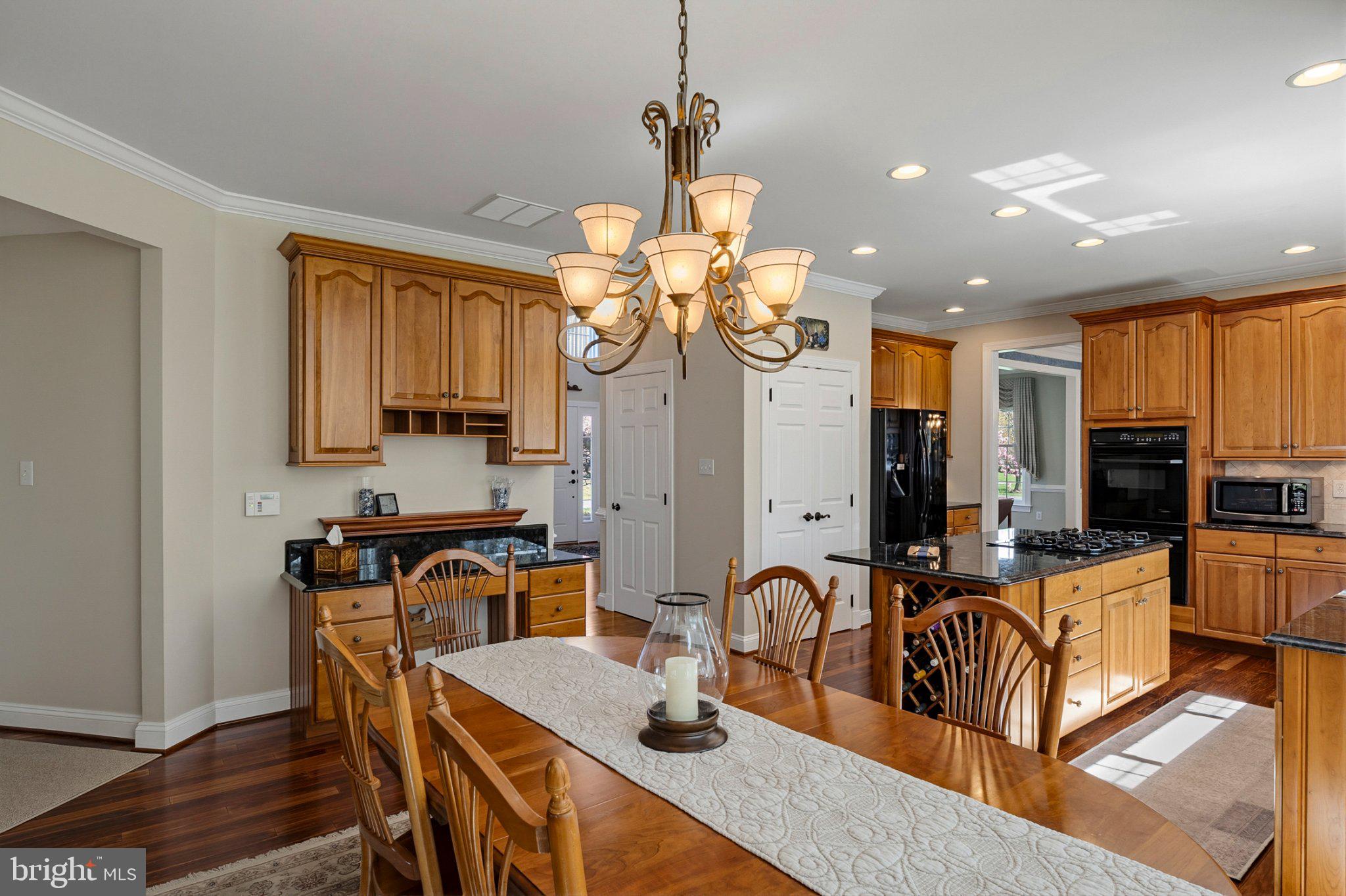 MAPLE CREEK - Residential