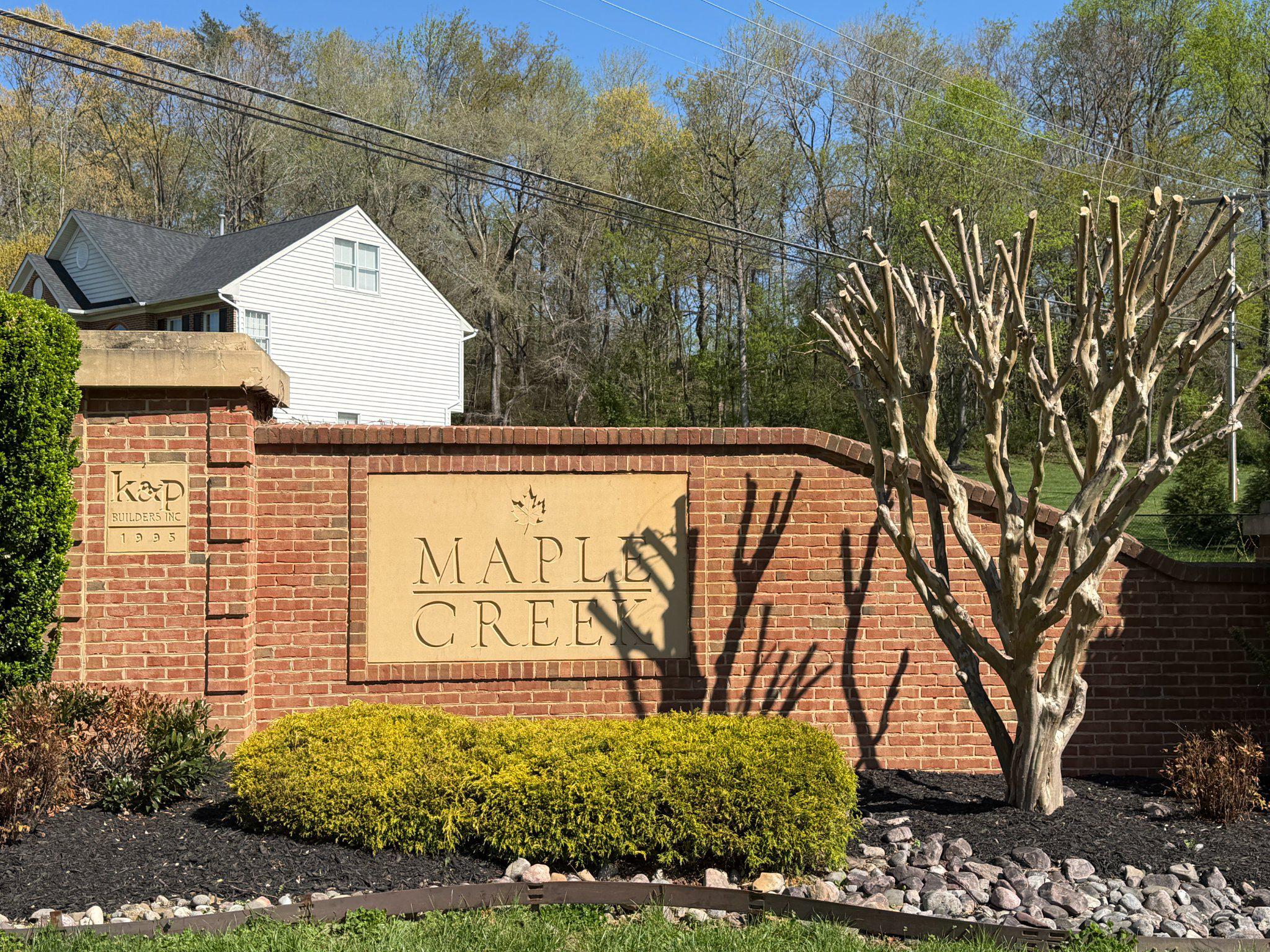 MAPLE CREEK - Residential