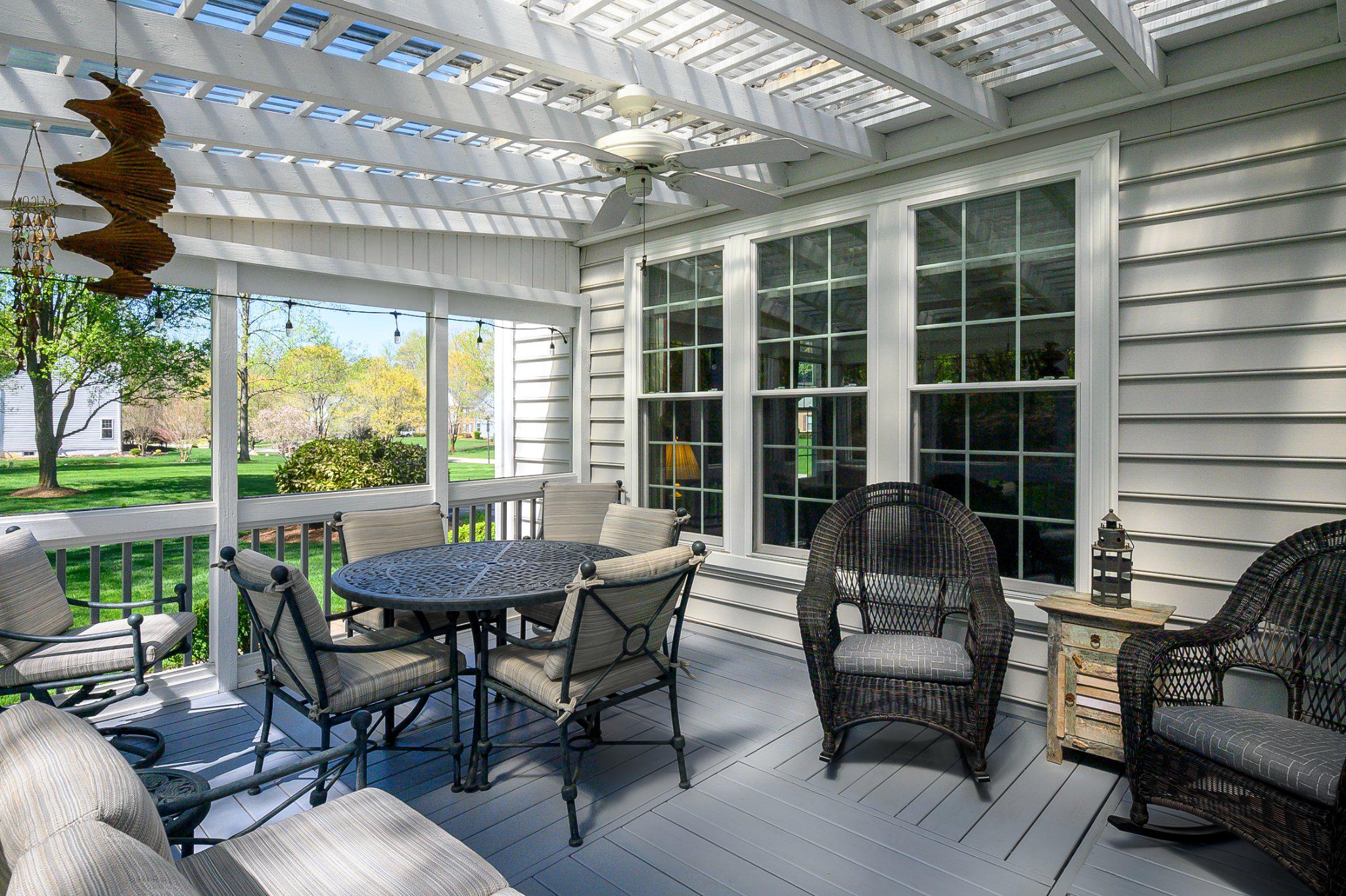 MAPLE CREEK - Residential