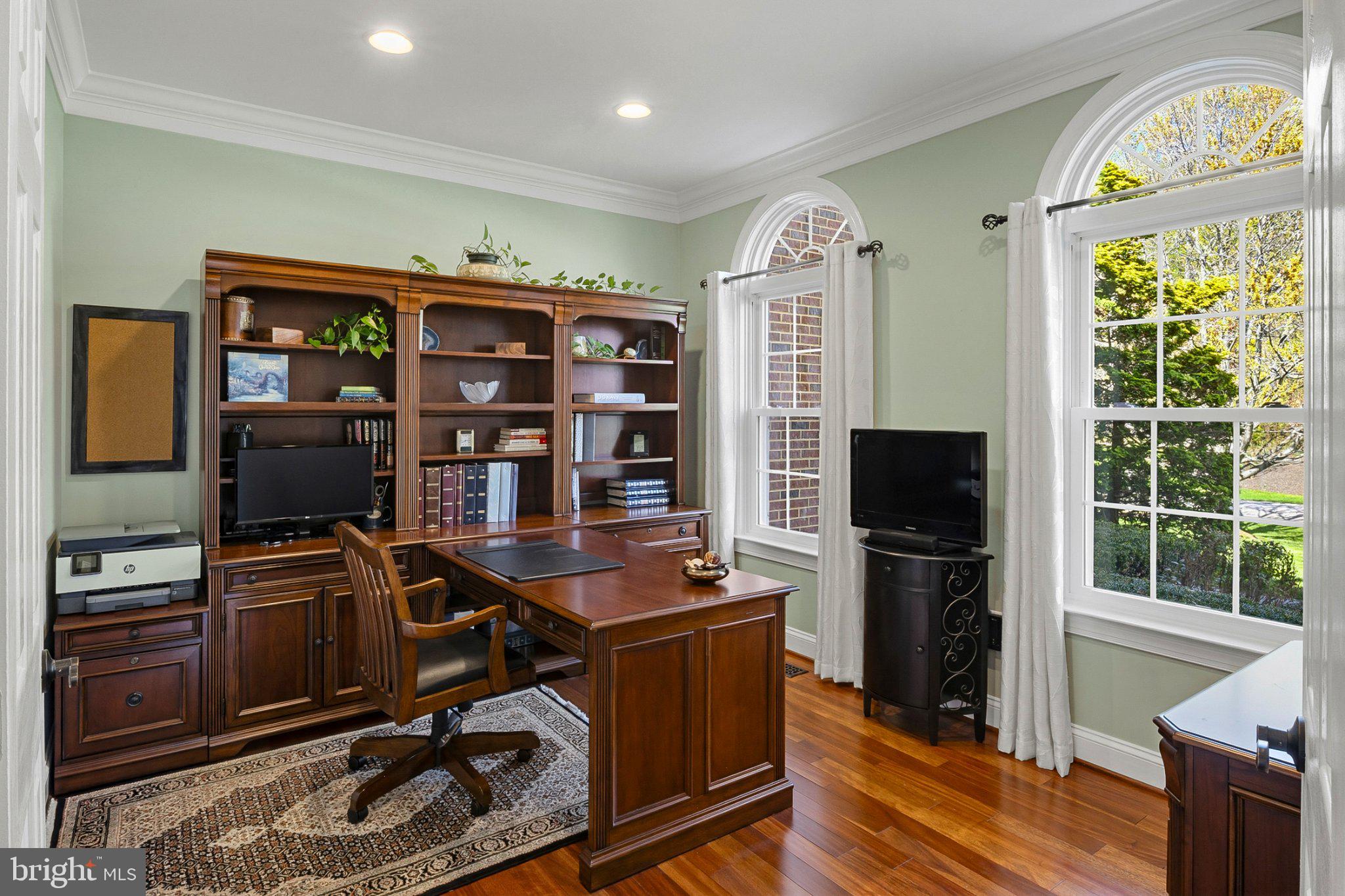 MAPLE CREEK - Residential