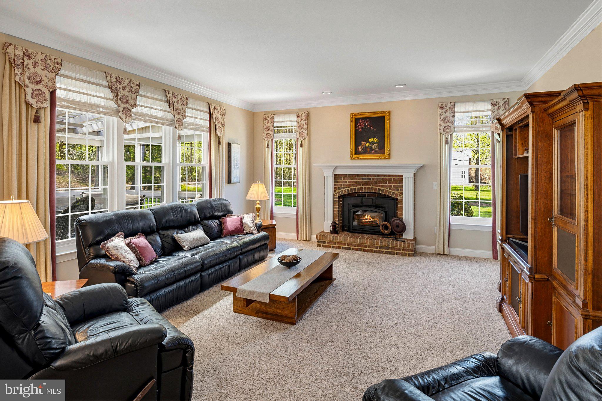 MAPLE CREEK - Residential