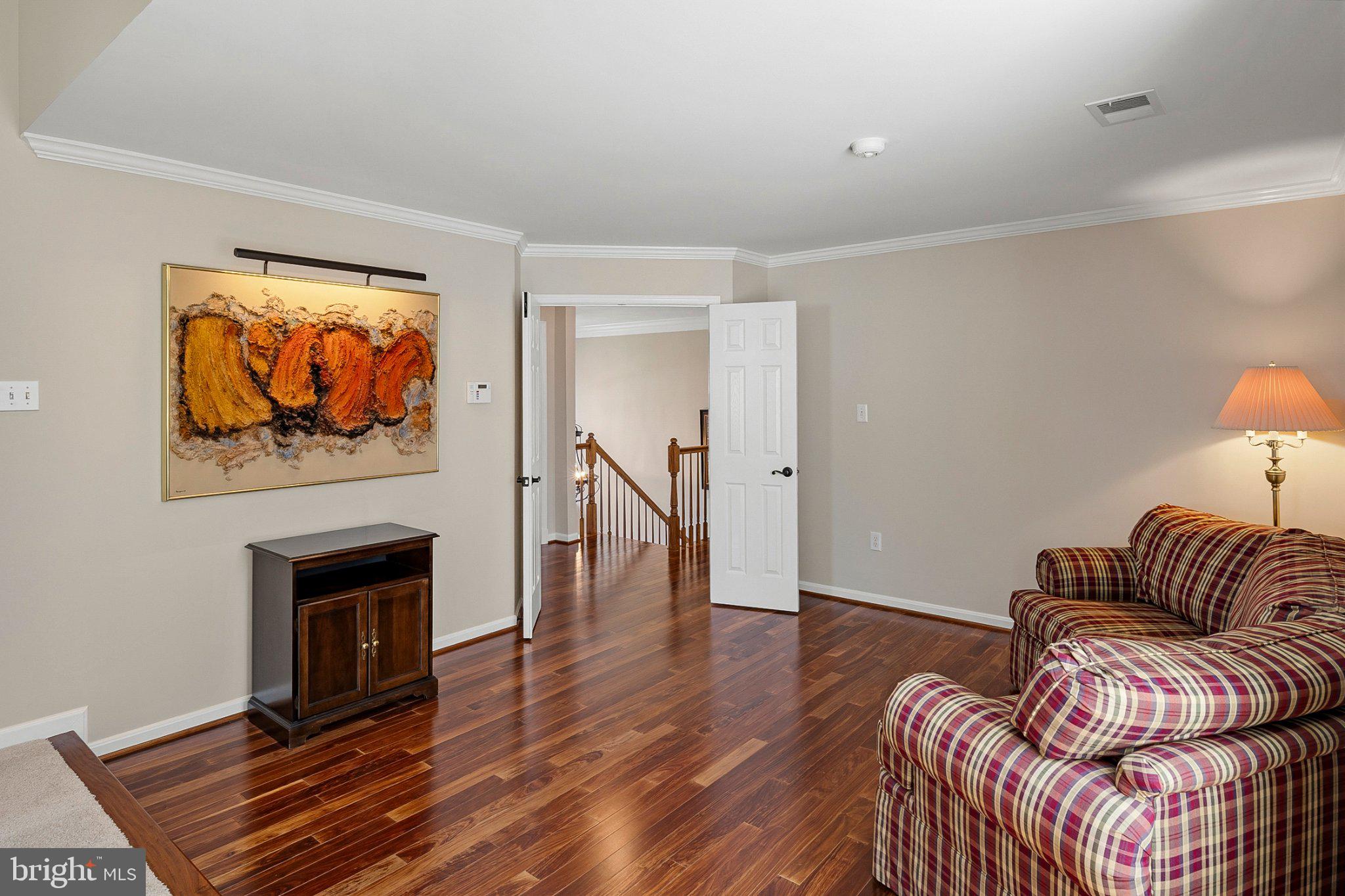 MAPLE CREEK - Residential