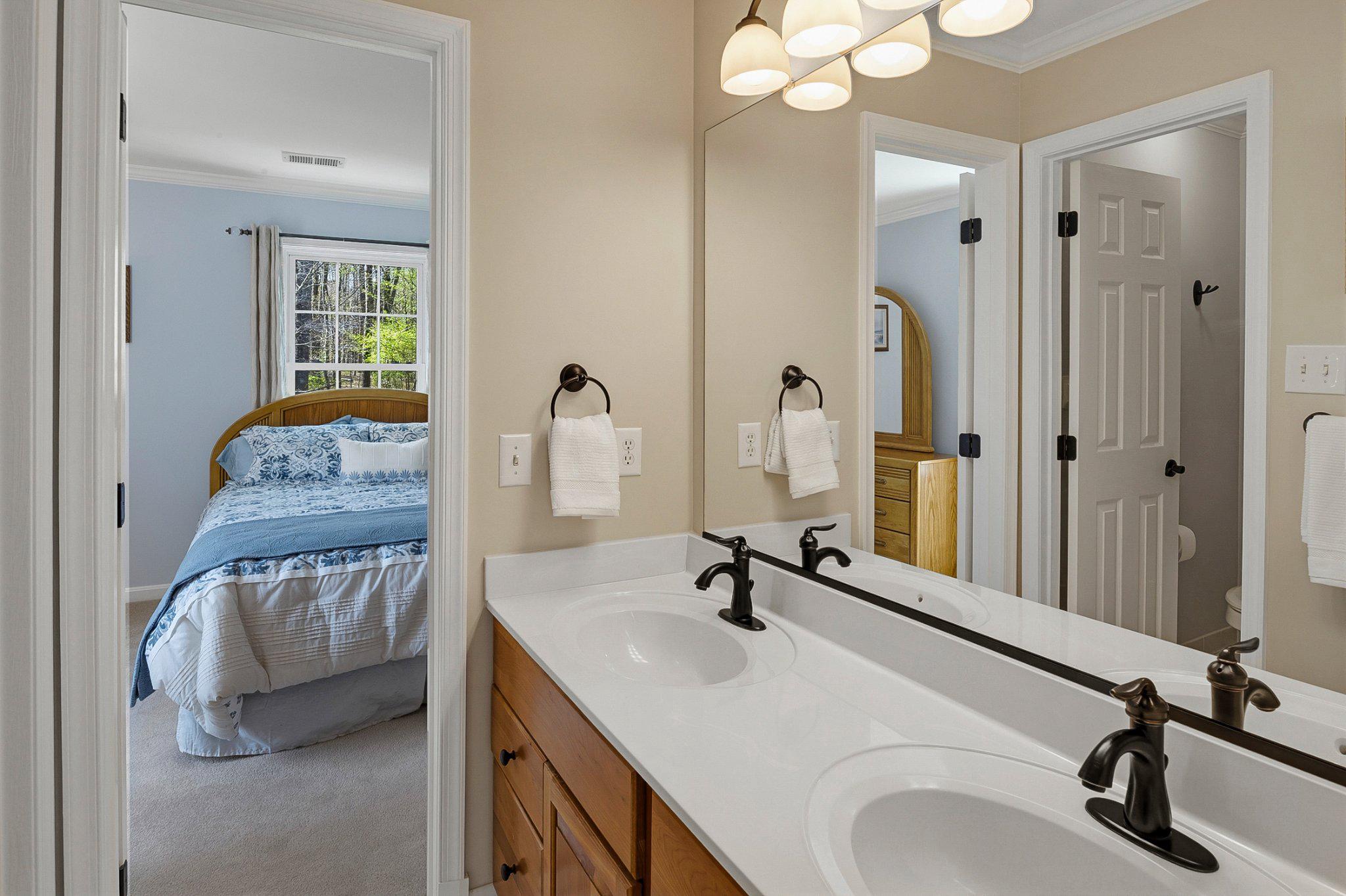 MAPLE CREEK - Residential