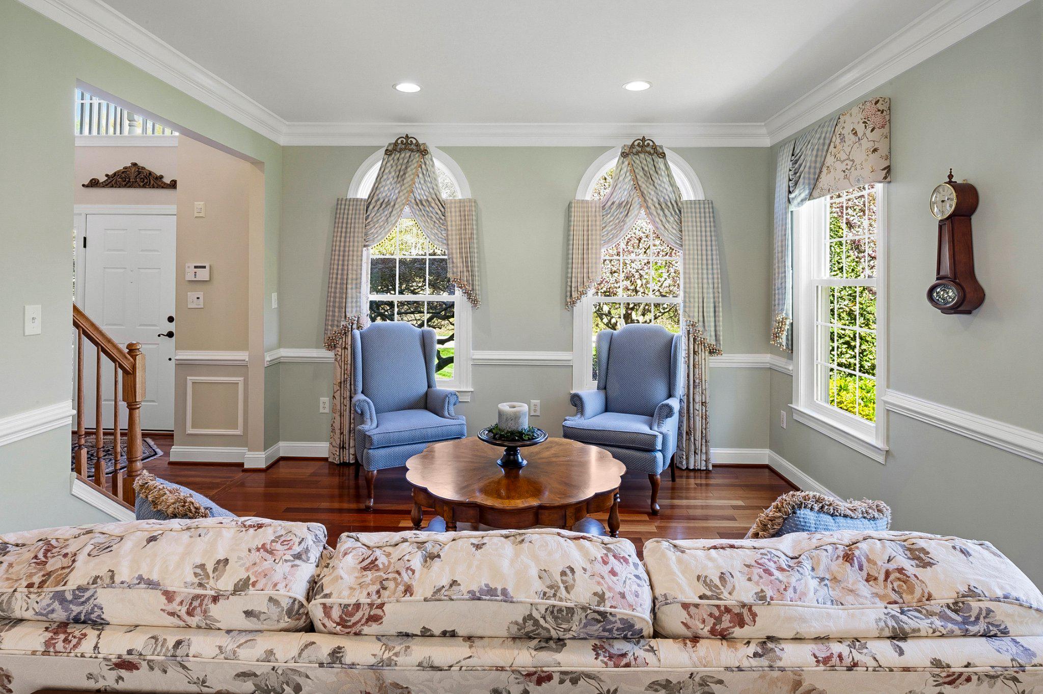 MAPLE CREEK - Residential