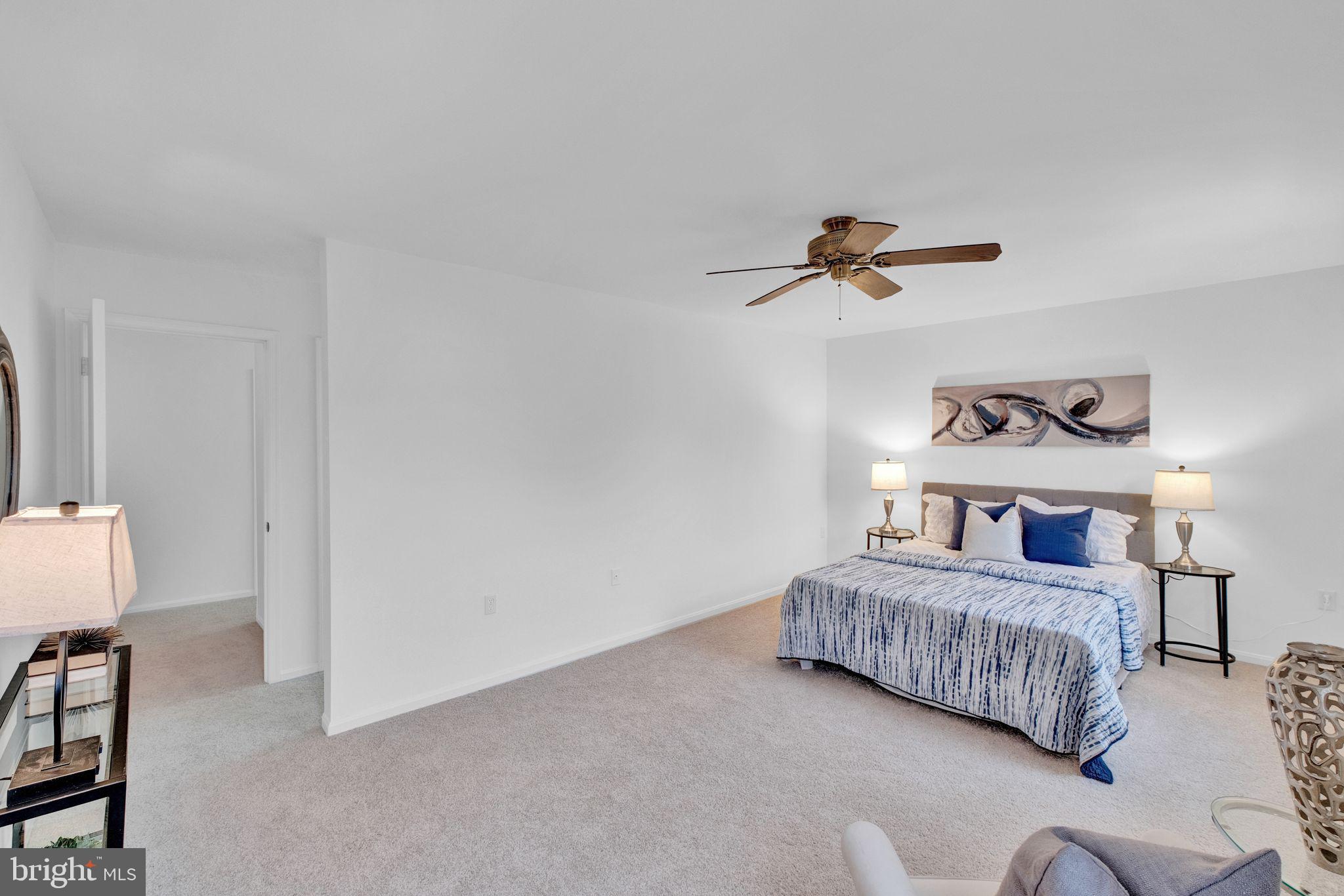 BURKE STATION SQUARE - Residential