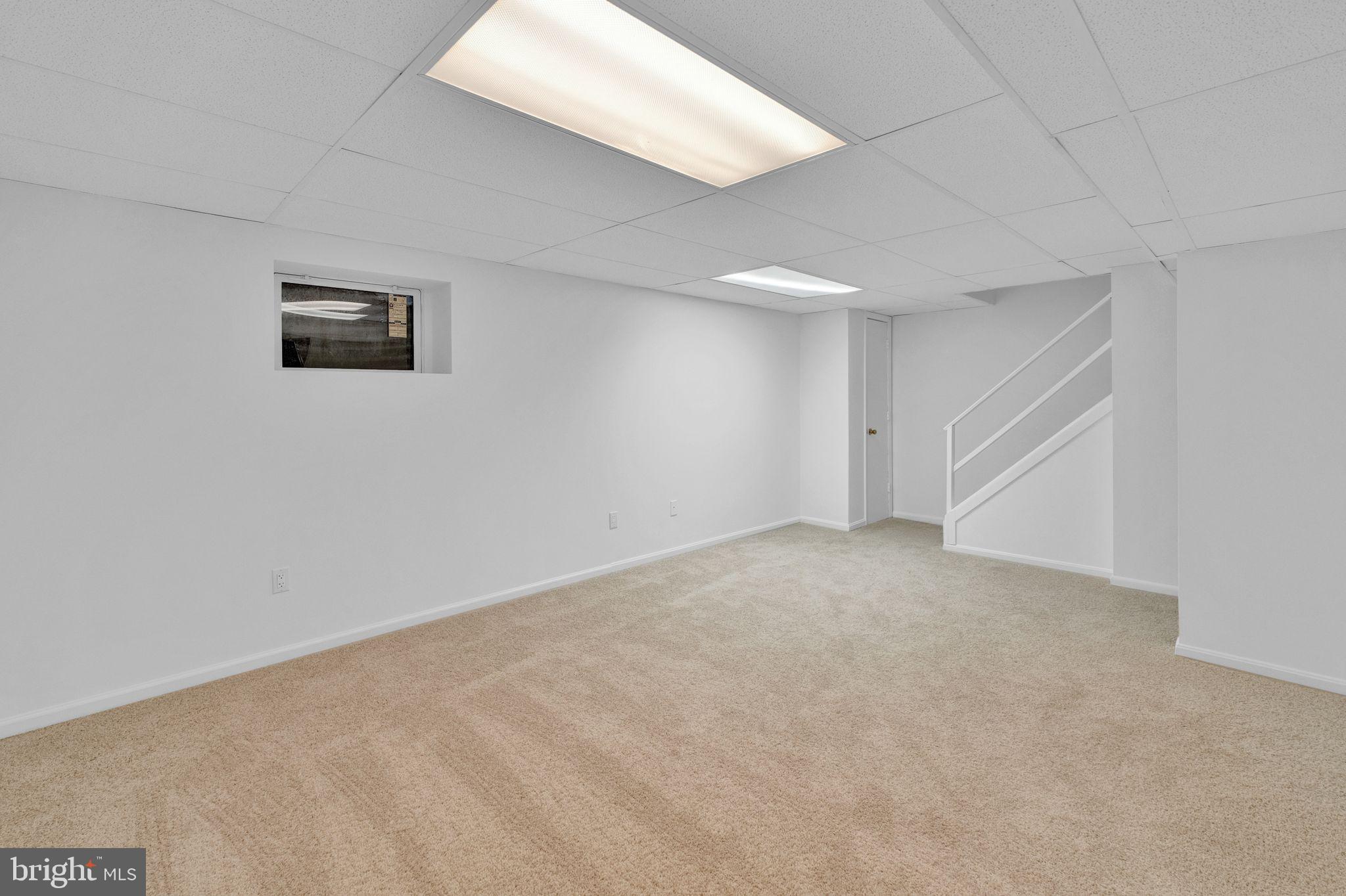 BURKE STATION SQUARE - Residential