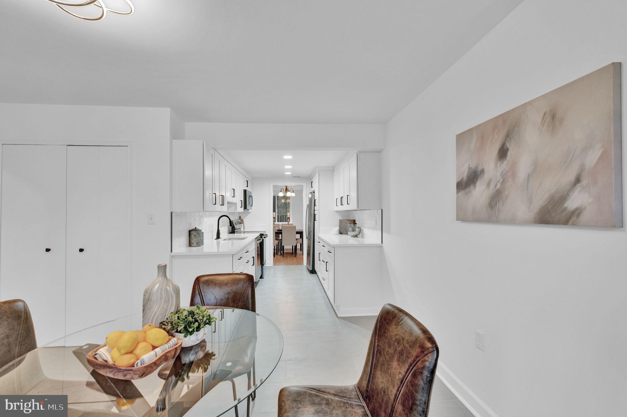 BURKE STATION SQUARE - Residential