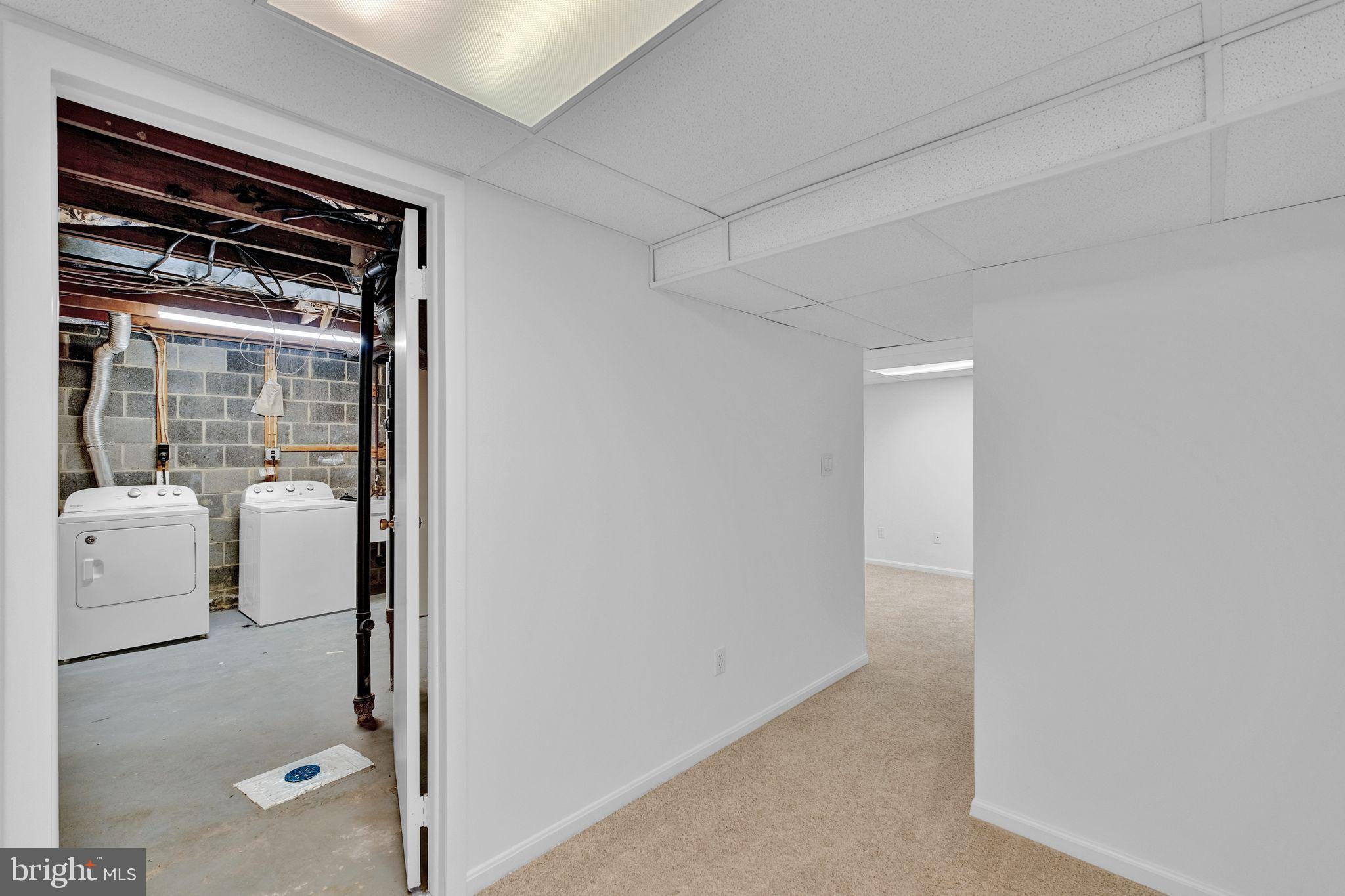 BURKE STATION SQUARE - Residential