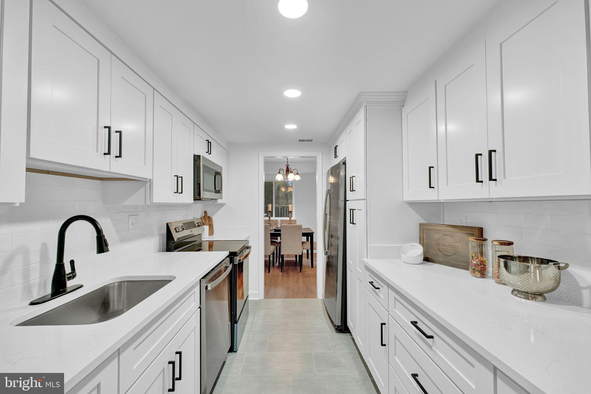 BURKE STATION SQUARE - Residential