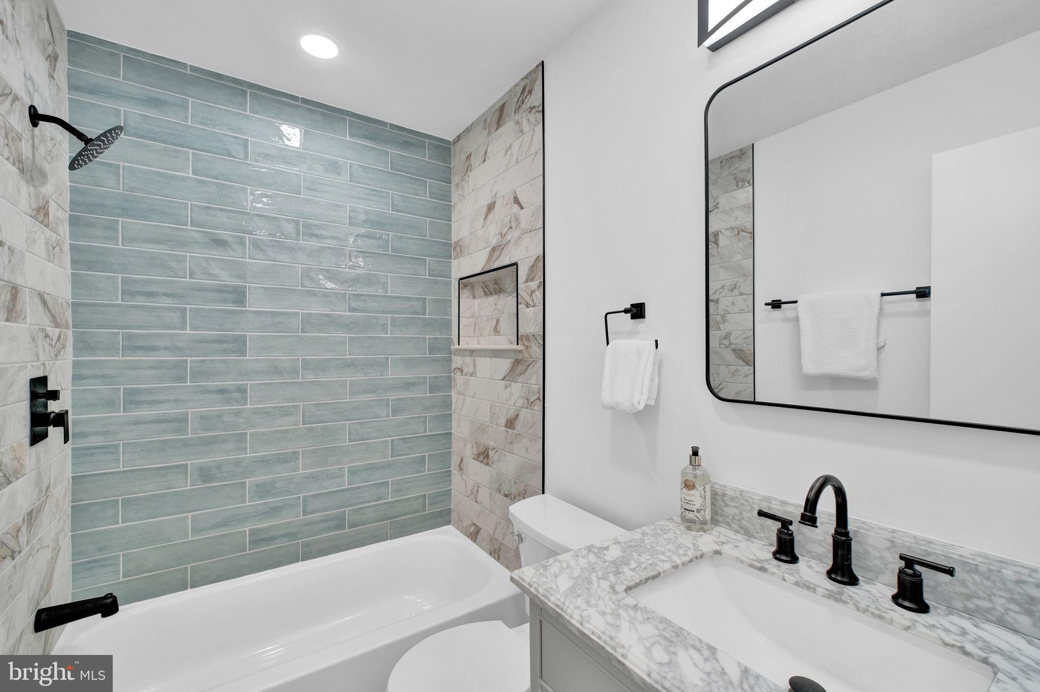 BURKE STATION SQUARE - Residential