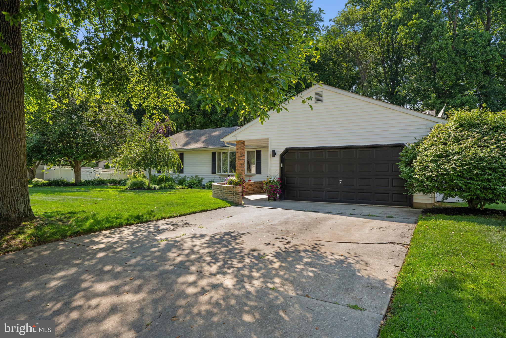 7 BOGART DRIVE