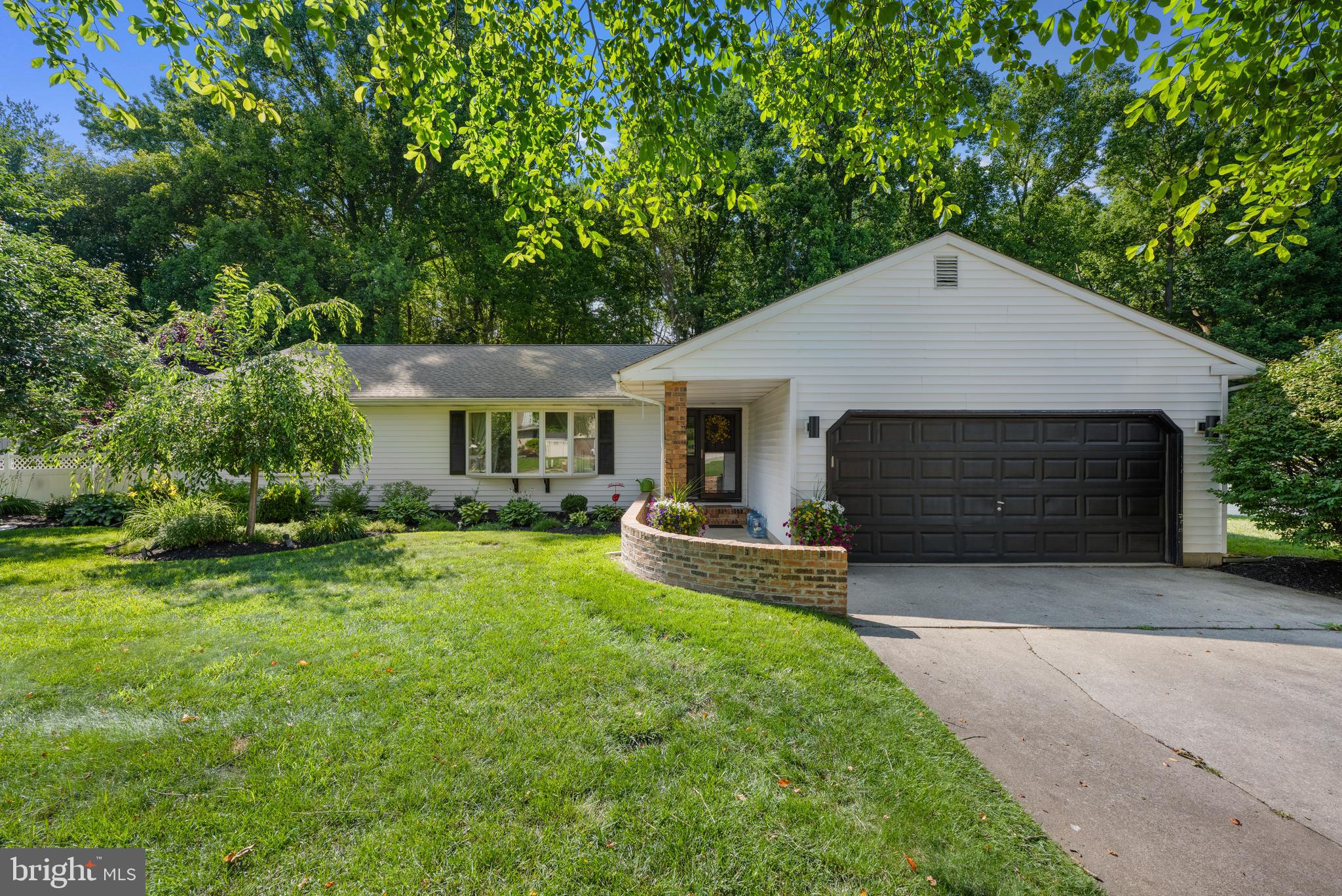 7 BOGART DRIVE