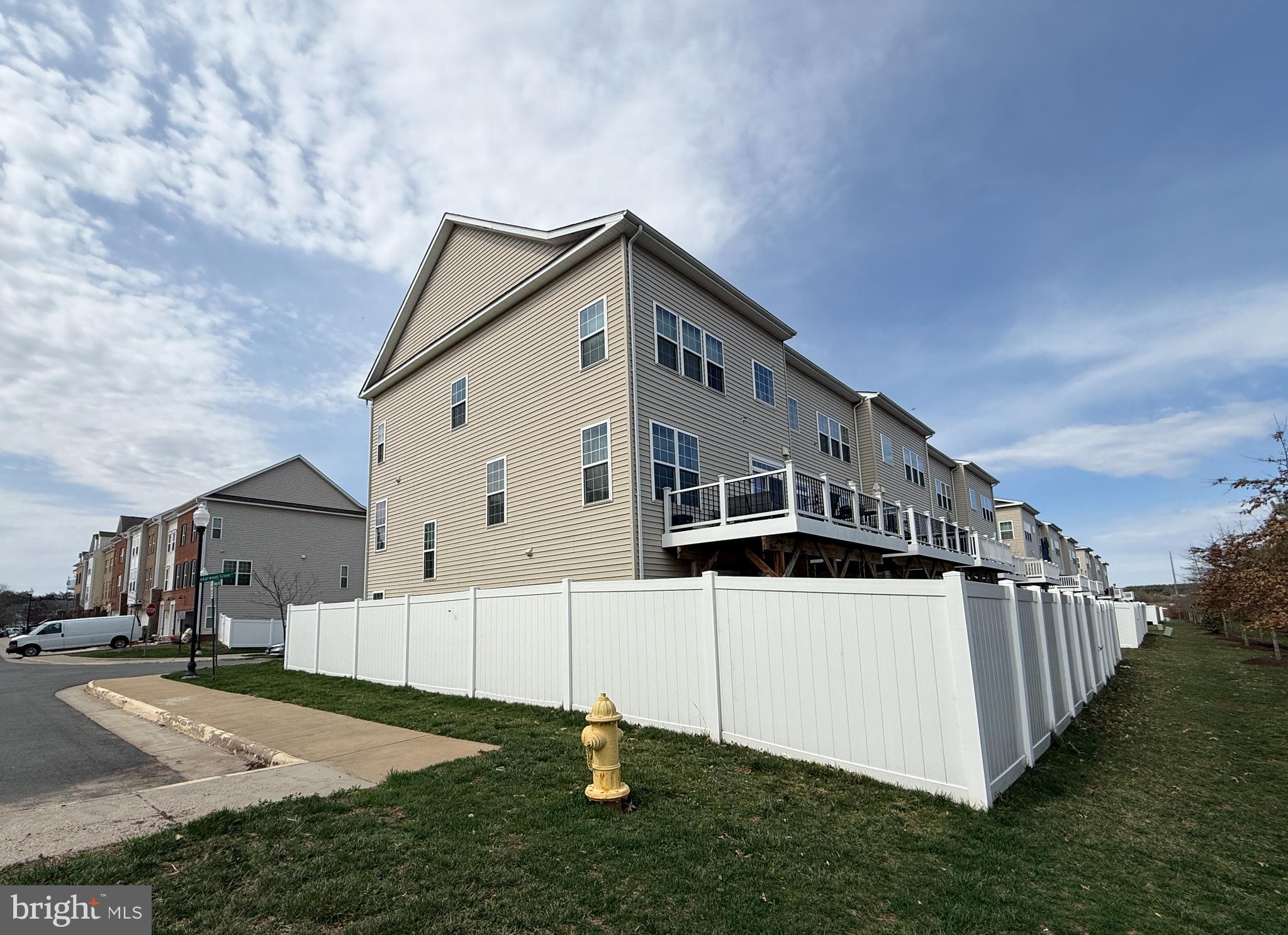 7437 CEDARWOOD GROVE LANE