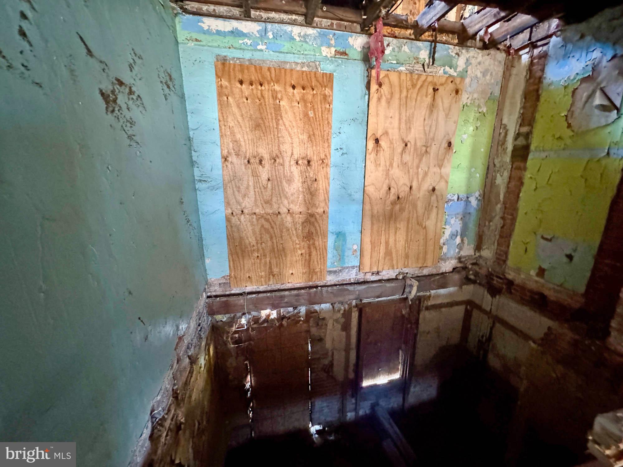 SANDTOWN-WINCHESTER - Residential