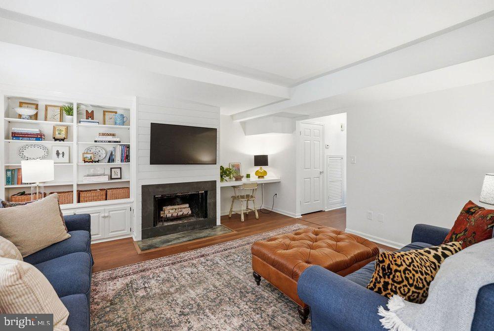 6622 HILLANDALE ROAD 60