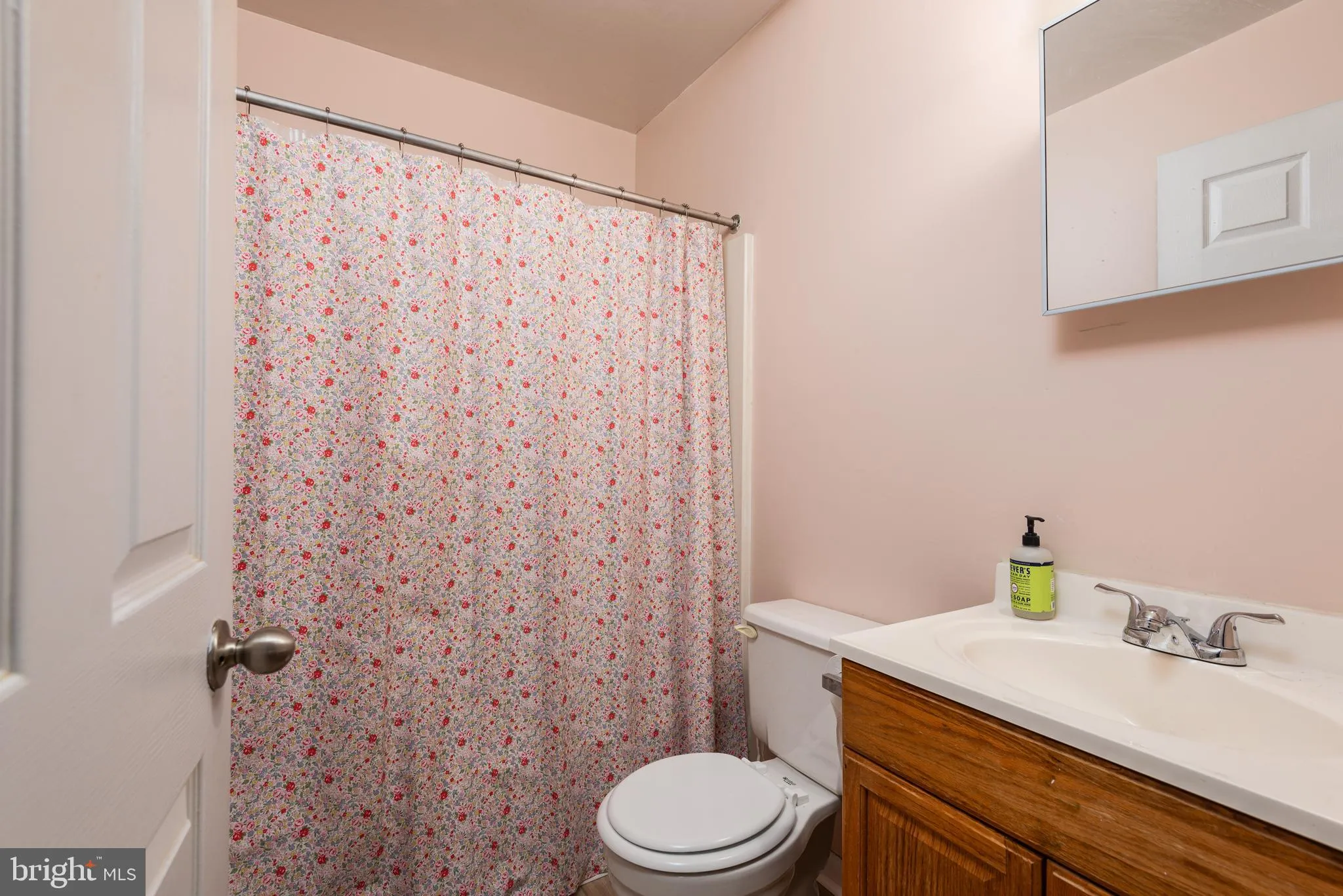 Chestertown, Maryland 21620, United States, 3 Bedrooms Bedrooms, ,2 BathroomsBathrooms,Residential,Contingent,24257