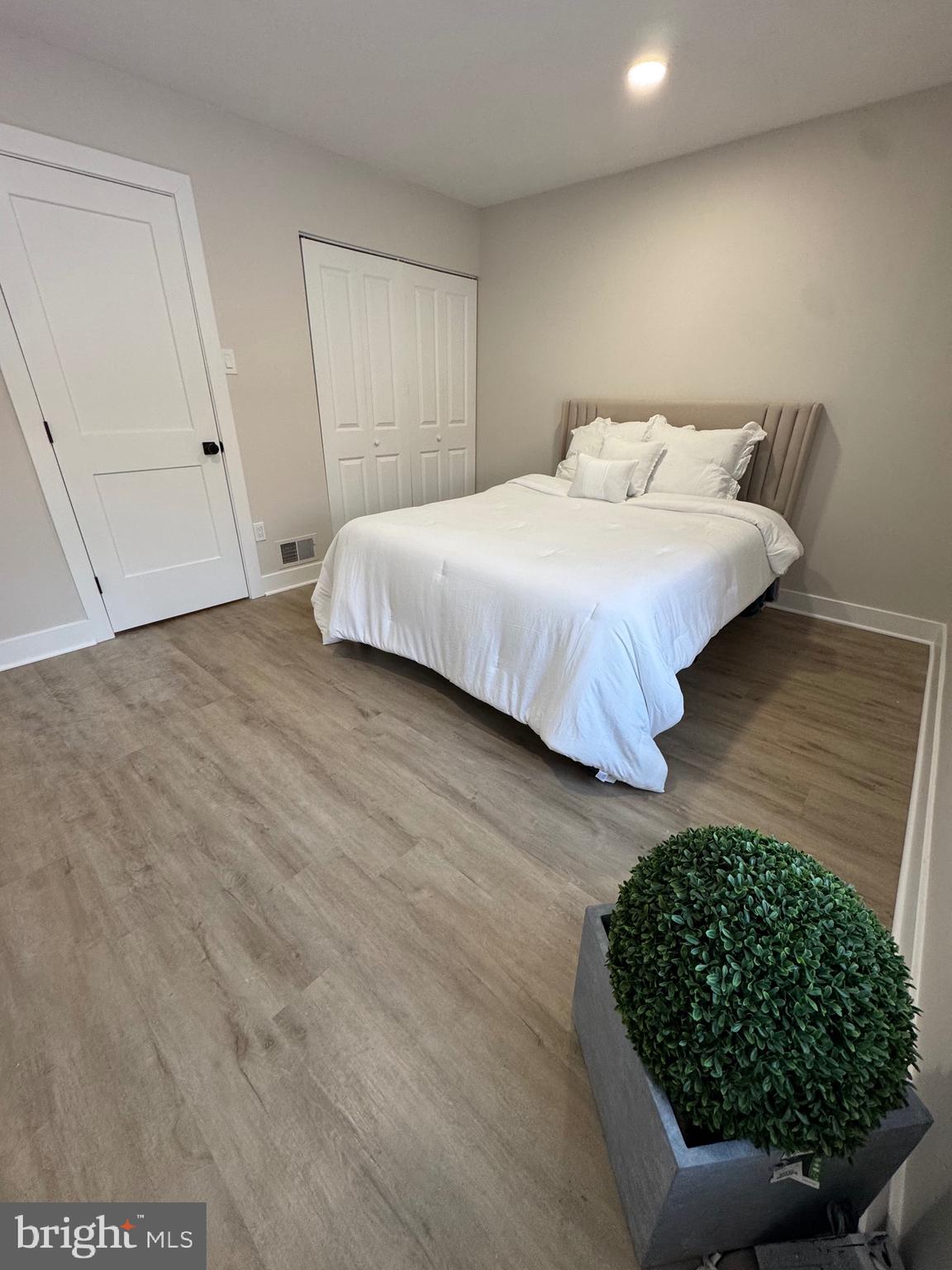 CROFTON MEWS - Residential