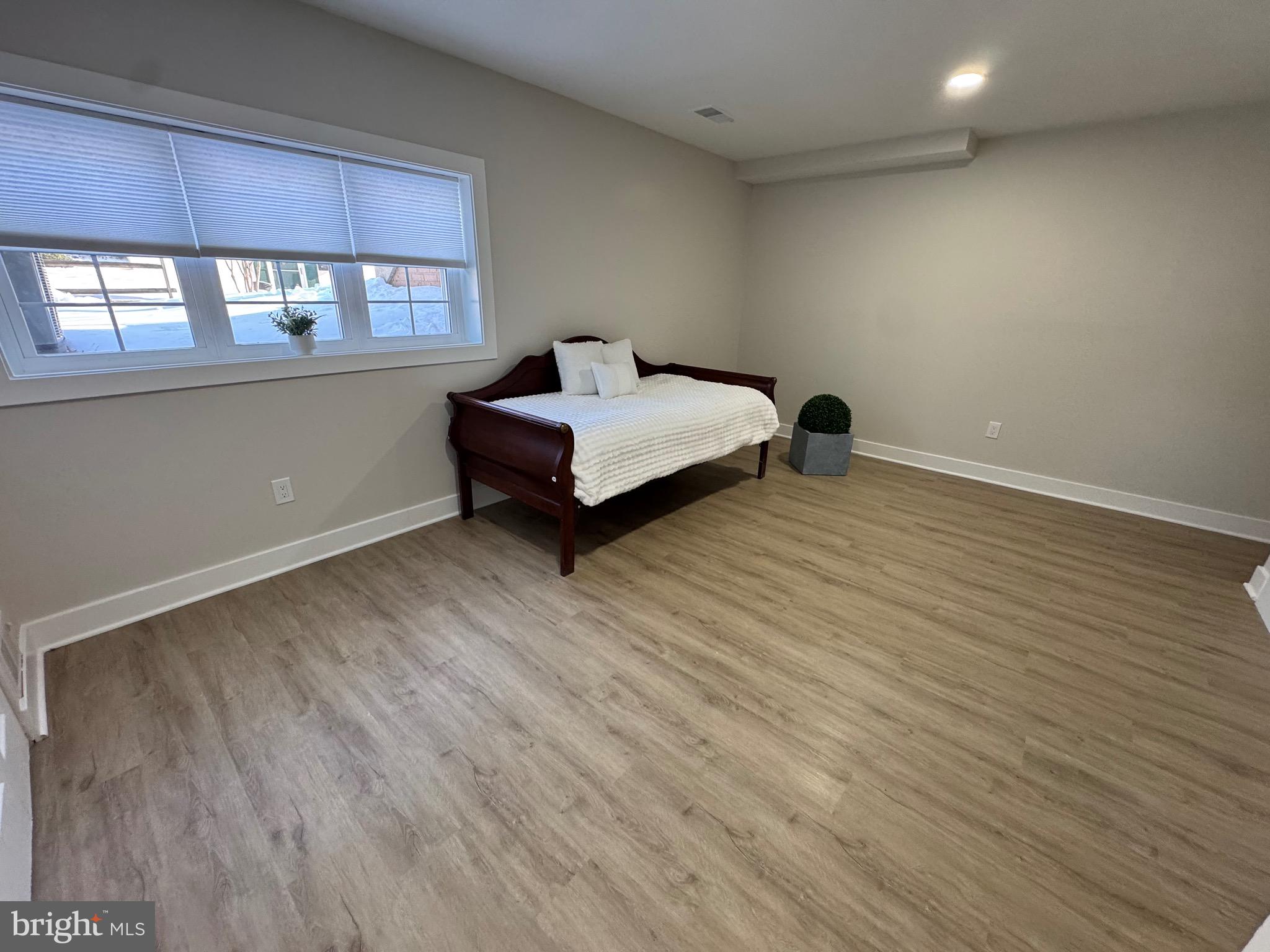 CROFTON MEWS - Residential