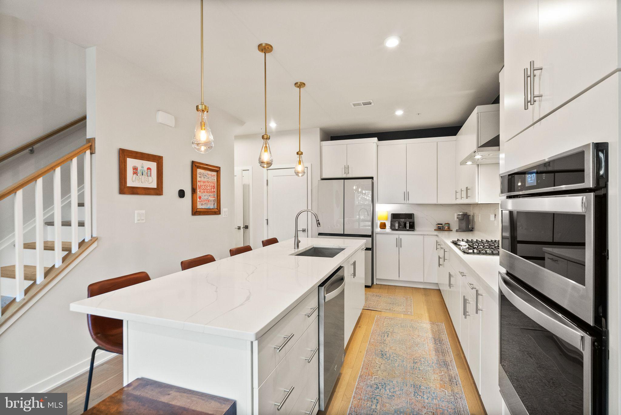 METRO WALK AT MOOREFIELD STATION - Residential Lease