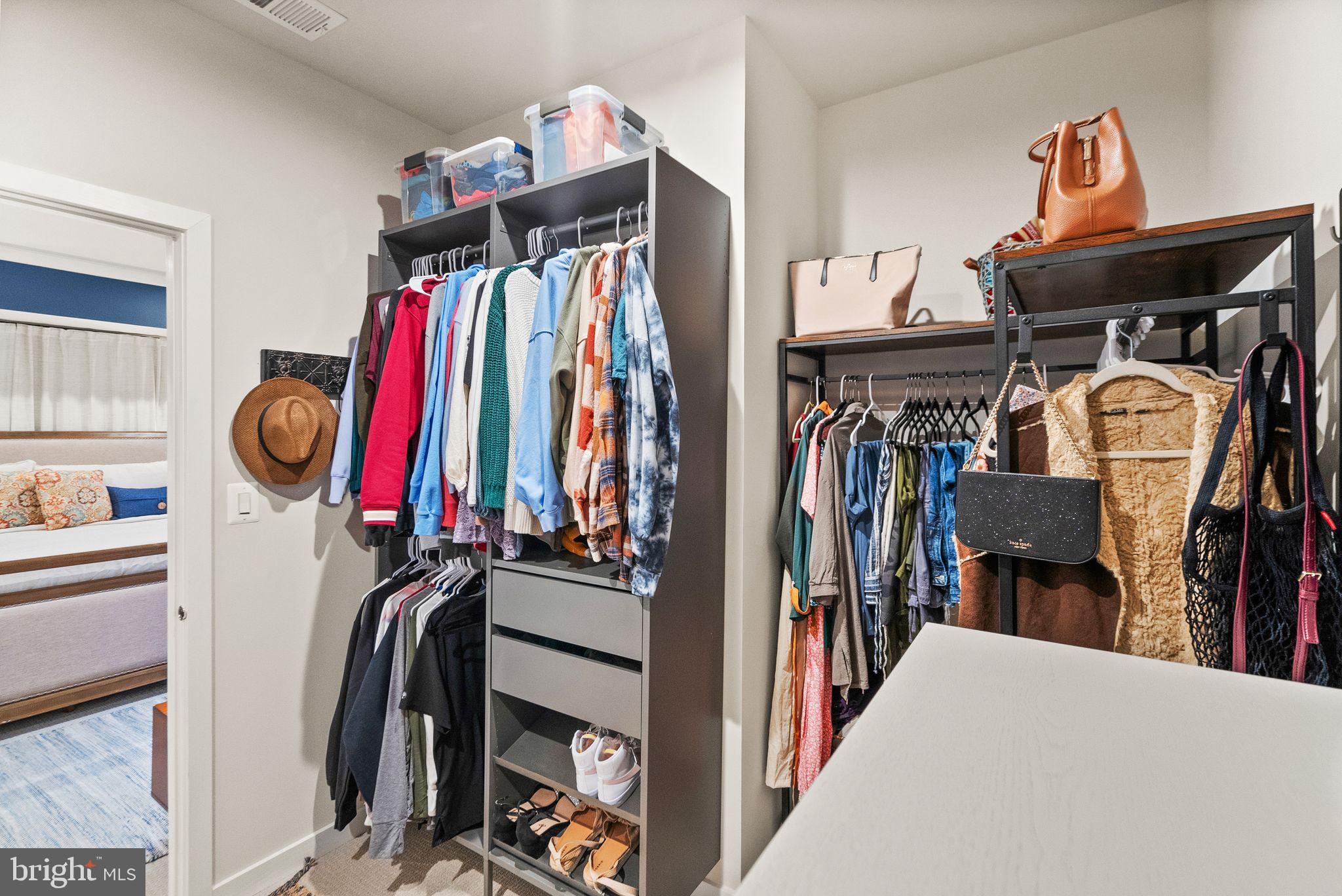 METRO WALK AT MOOREFIELD STATION - Residential Lease