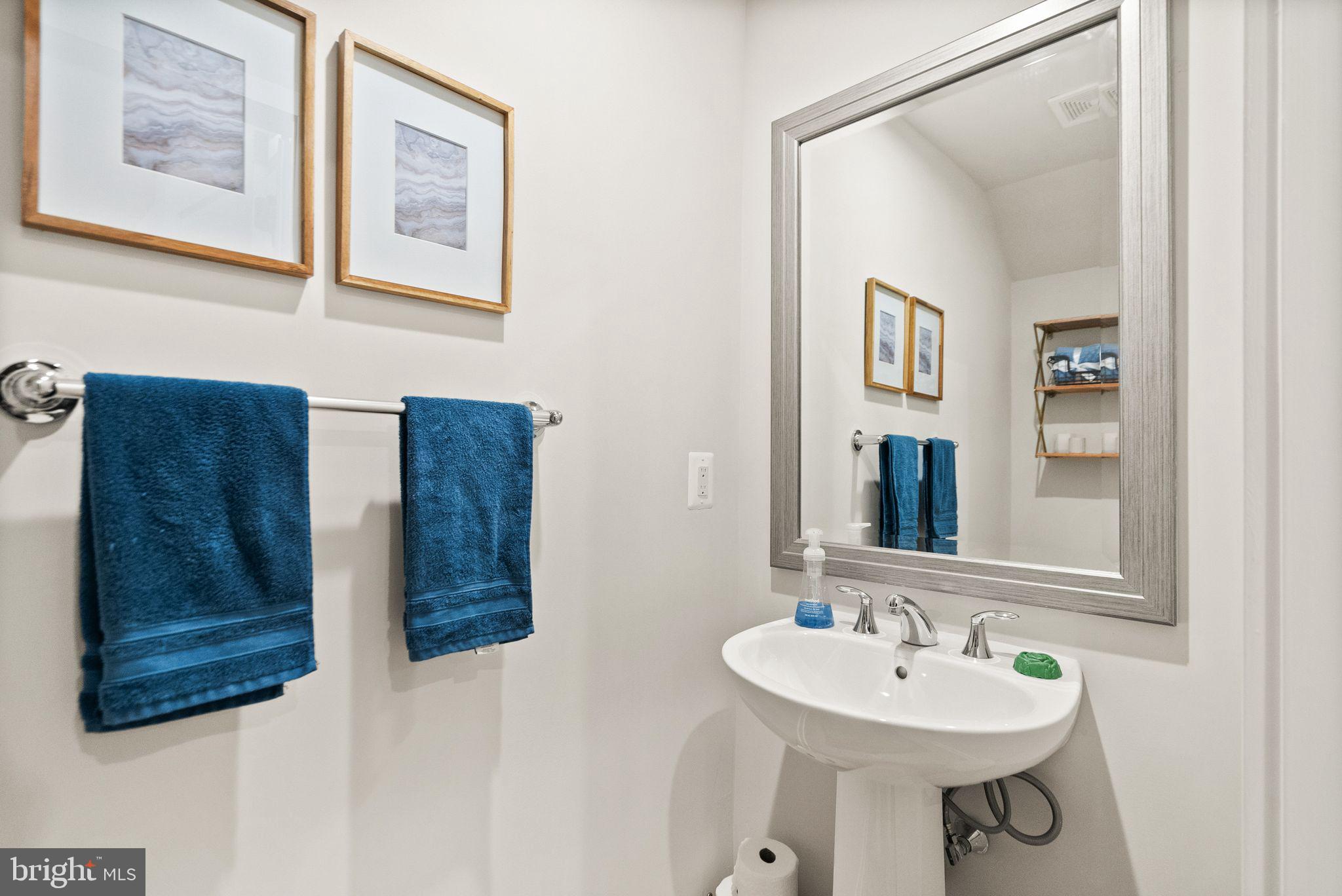 METRO WALK AT MOOREFIELD STATION - Residential Lease