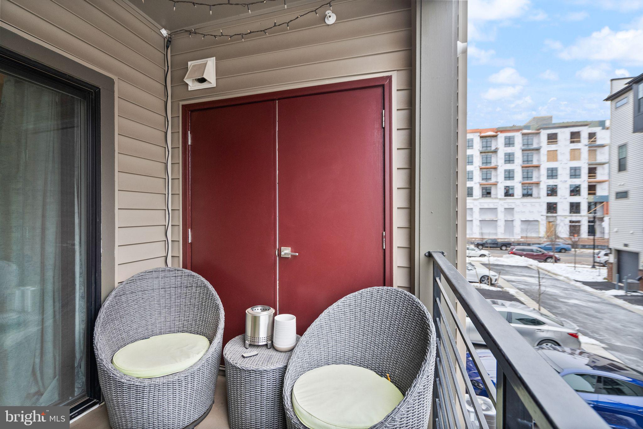 METRO WALK AT MOOREFIELD STATION - Residential Lease