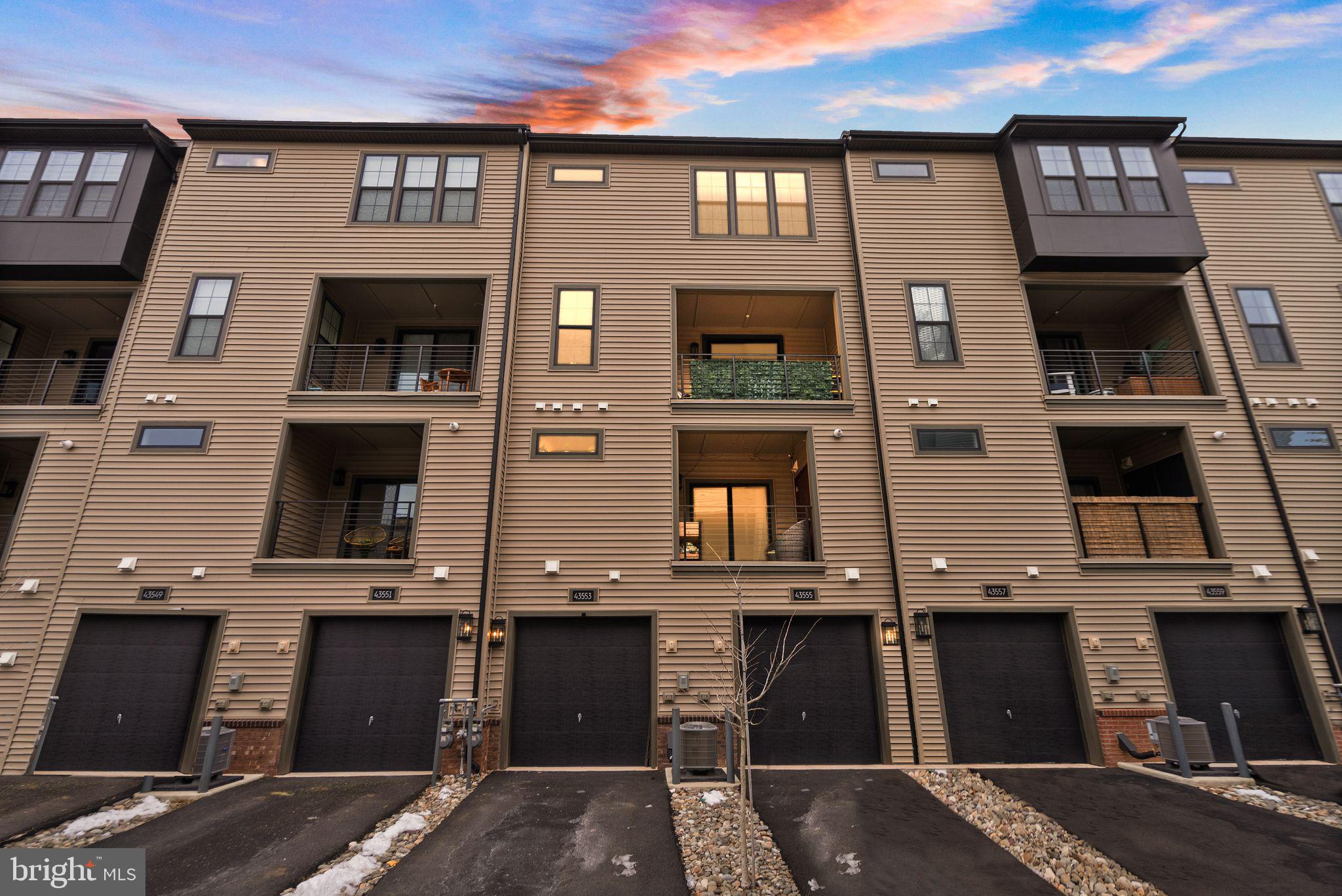 METRO WALK AT MOOREFIELD STATION - Residential Lease