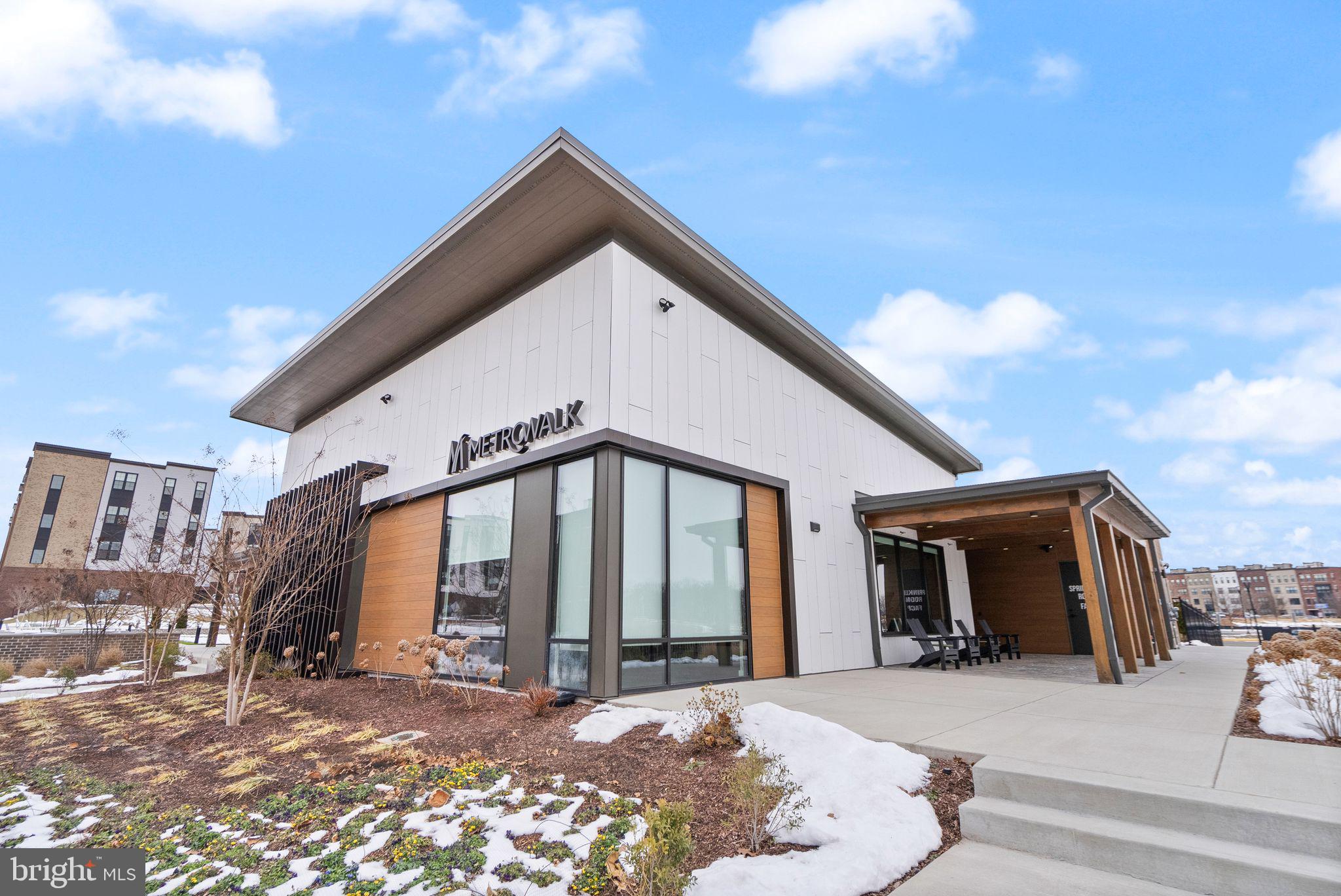 METRO WALK AT MOOREFIELD STATION - Residential Lease