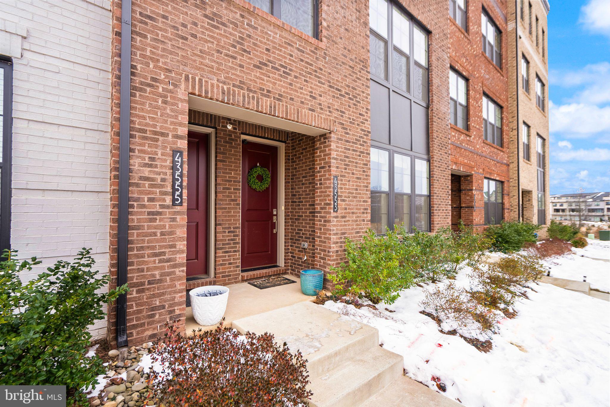 METRO WALK AT MOOREFIELD STATION - Residential Lease