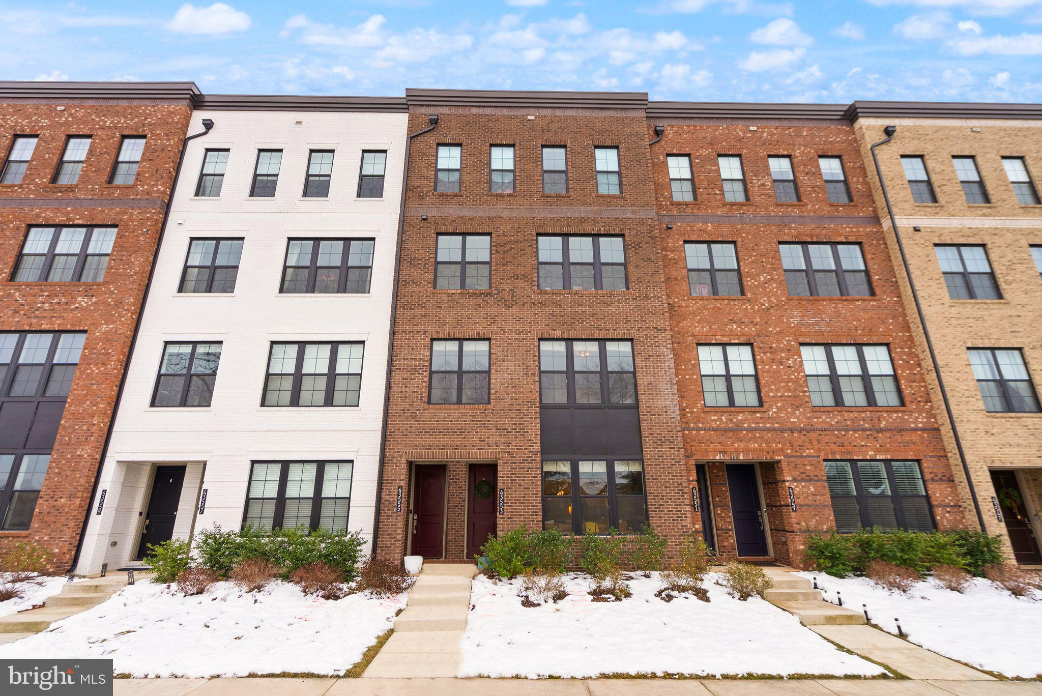 METRO WALK AT MOOREFIELD STATION - Residential Lease