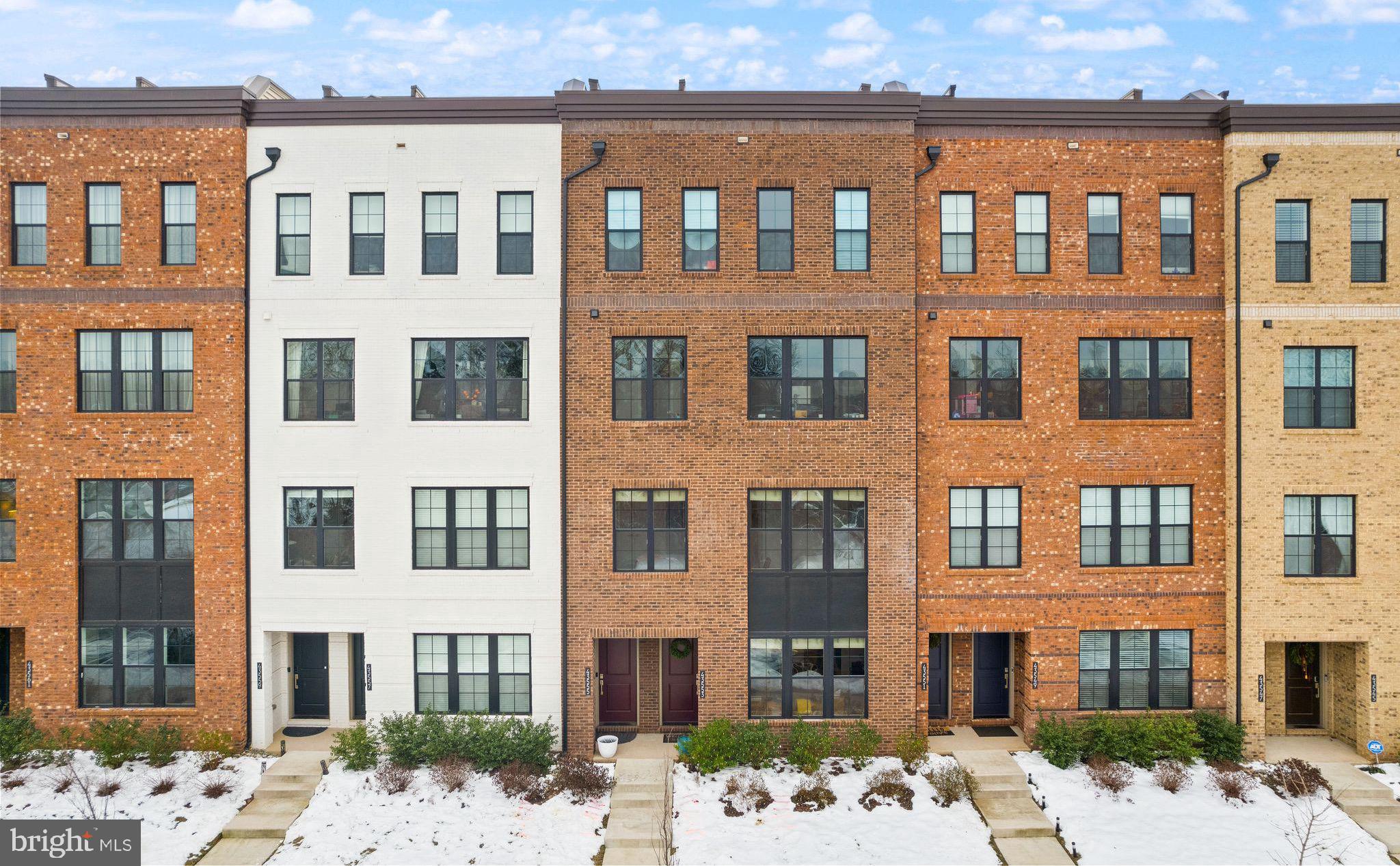 METRO WALK AT MOOREFIELD STATION - Residential Lease