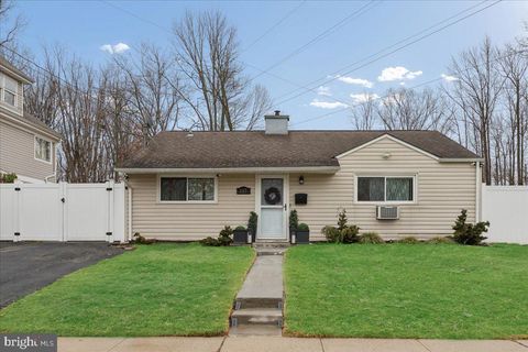 Homes For Sale - 117 Winthrop Road<br/> Middlesex County, EDISON, NJ 08817