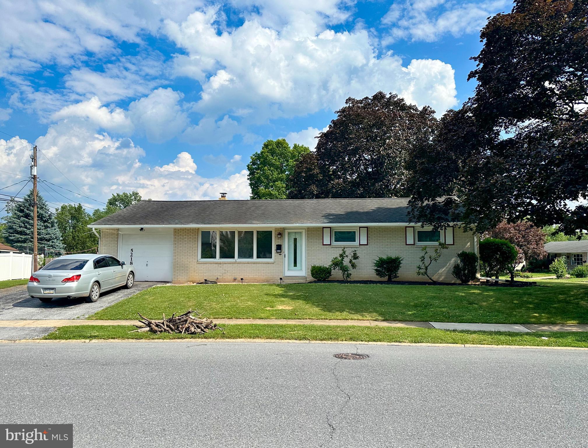 5218 STUART DRIVE