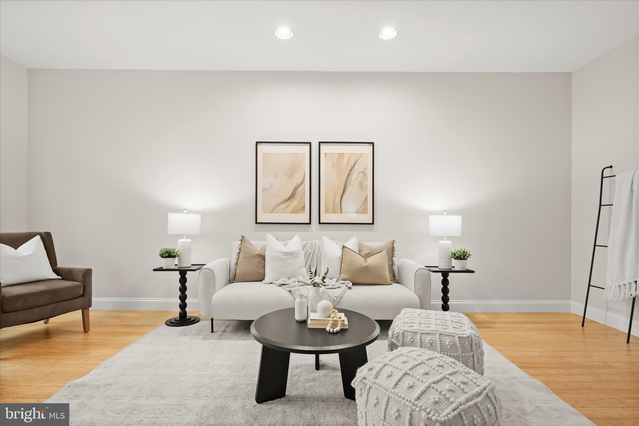 VILLAGE OF LONG REACH - Residential