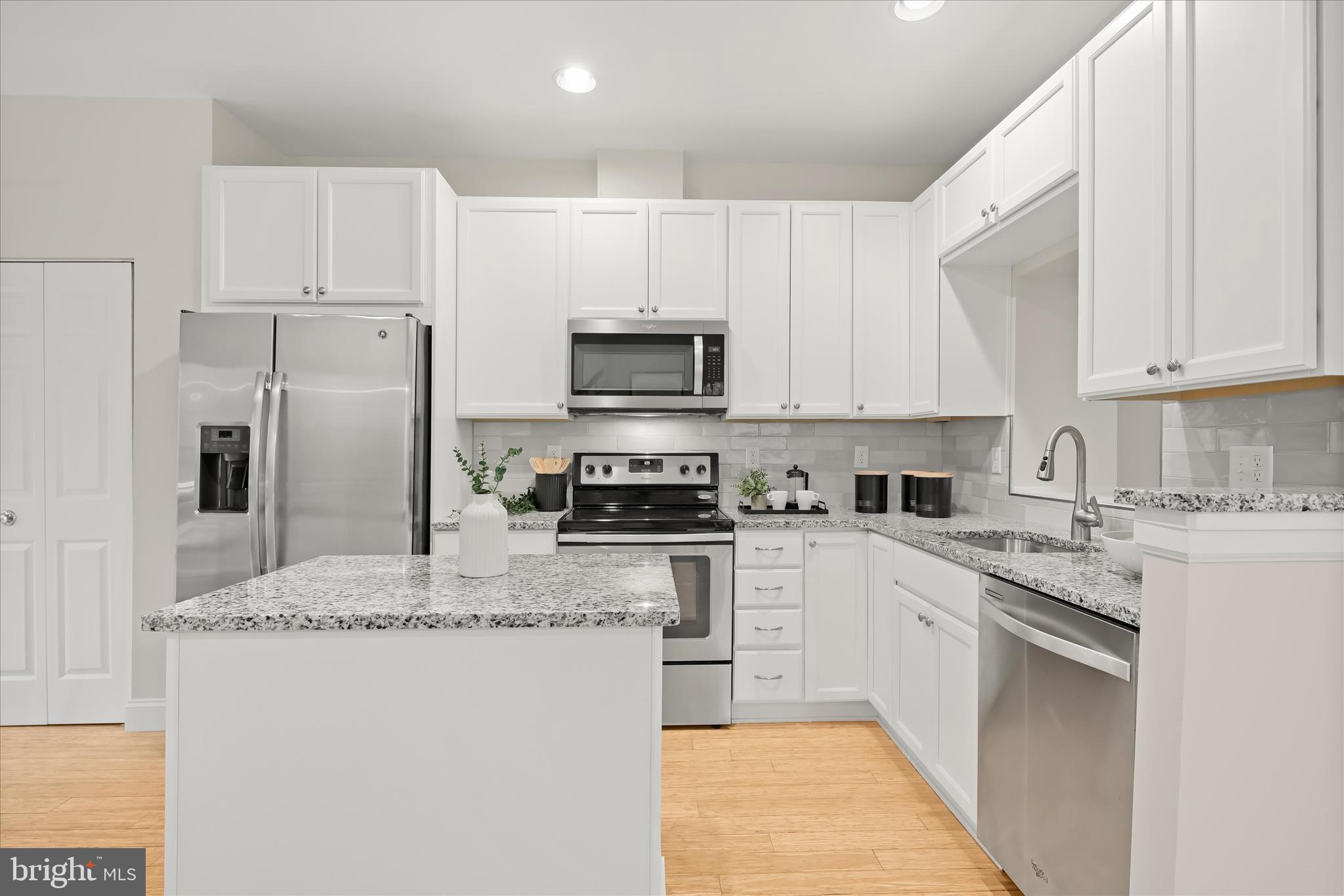 VILLAGE OF LONG REACH - Residential