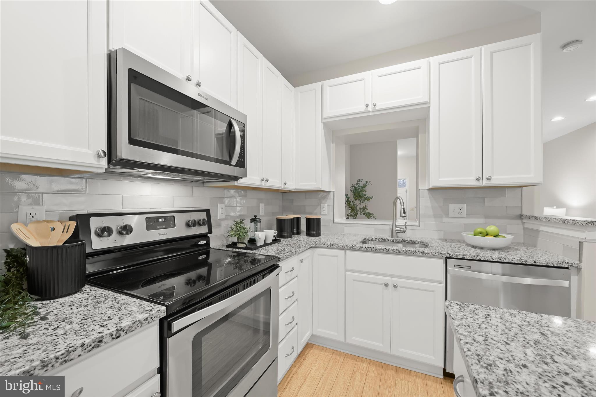 VILLAGE OF LONG REACH - Residential