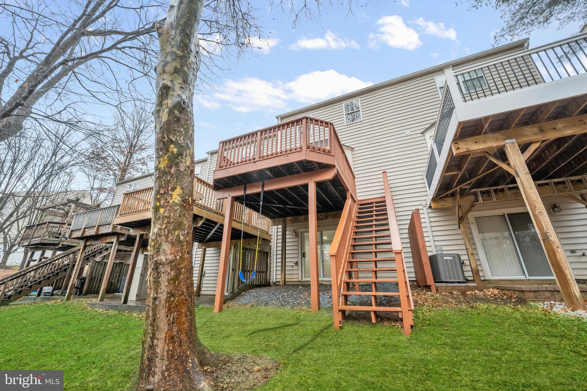 VILLAGE OF LONG REACH - Residential