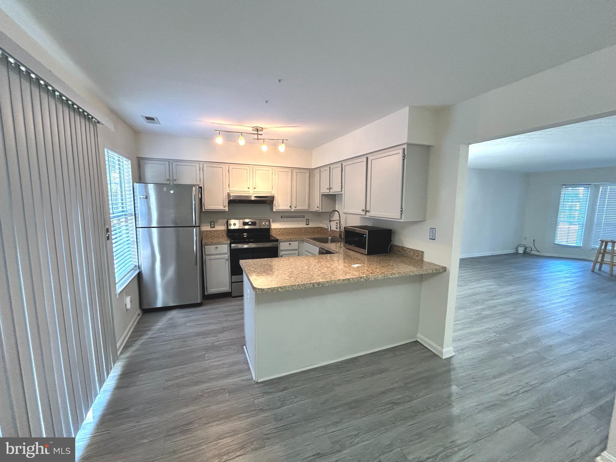 MARINERS LANDING - Residential Lease