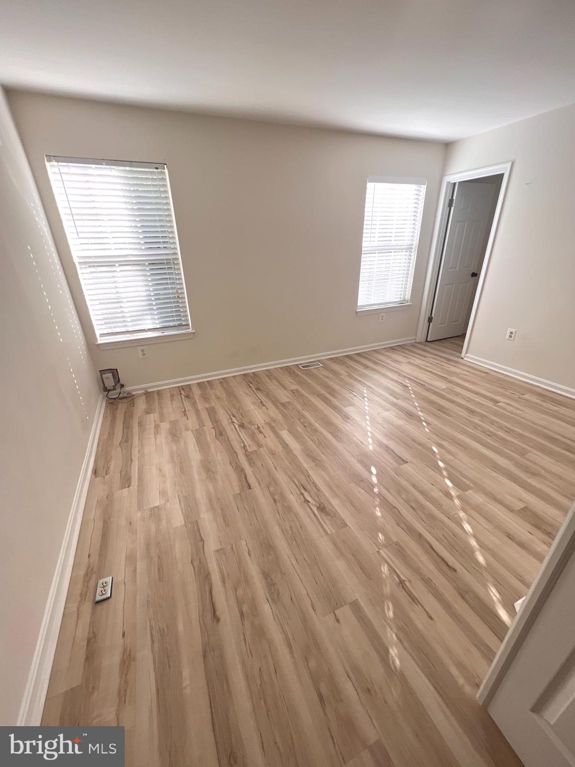 MARINERS LANDING - Residential Lease