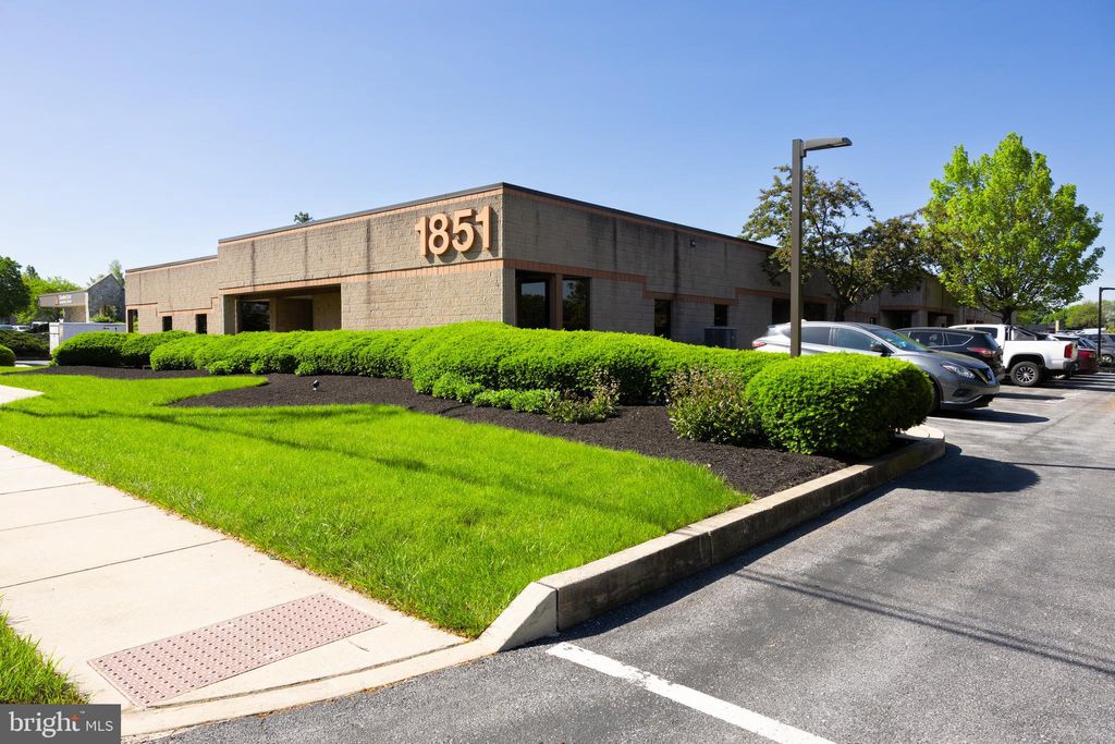 Photo of 1851 Charter Lane #105, LANCASTER, PA 17601 (MLS # PALA2055282)