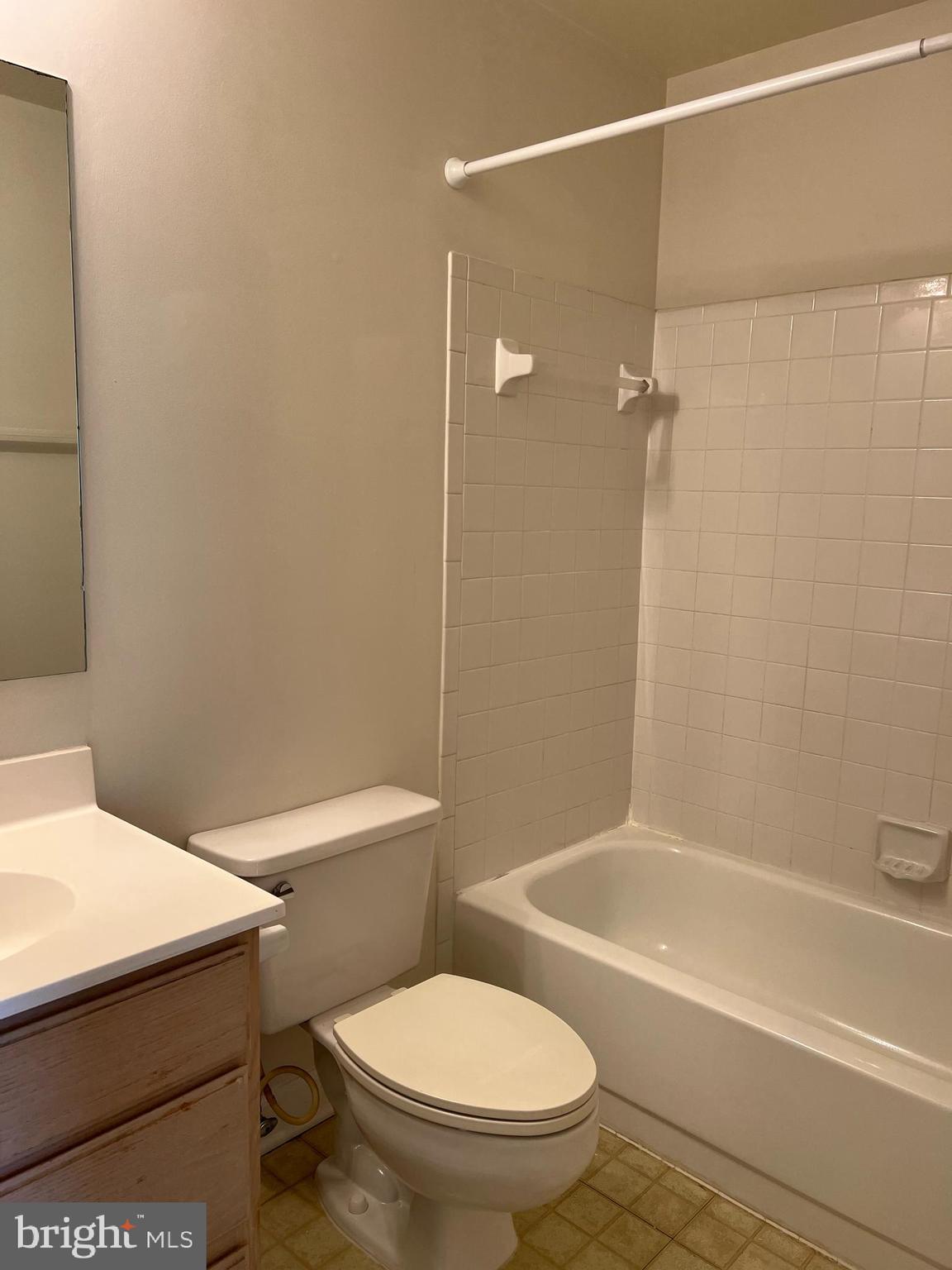 STUART MECHANIC - Residential Lease