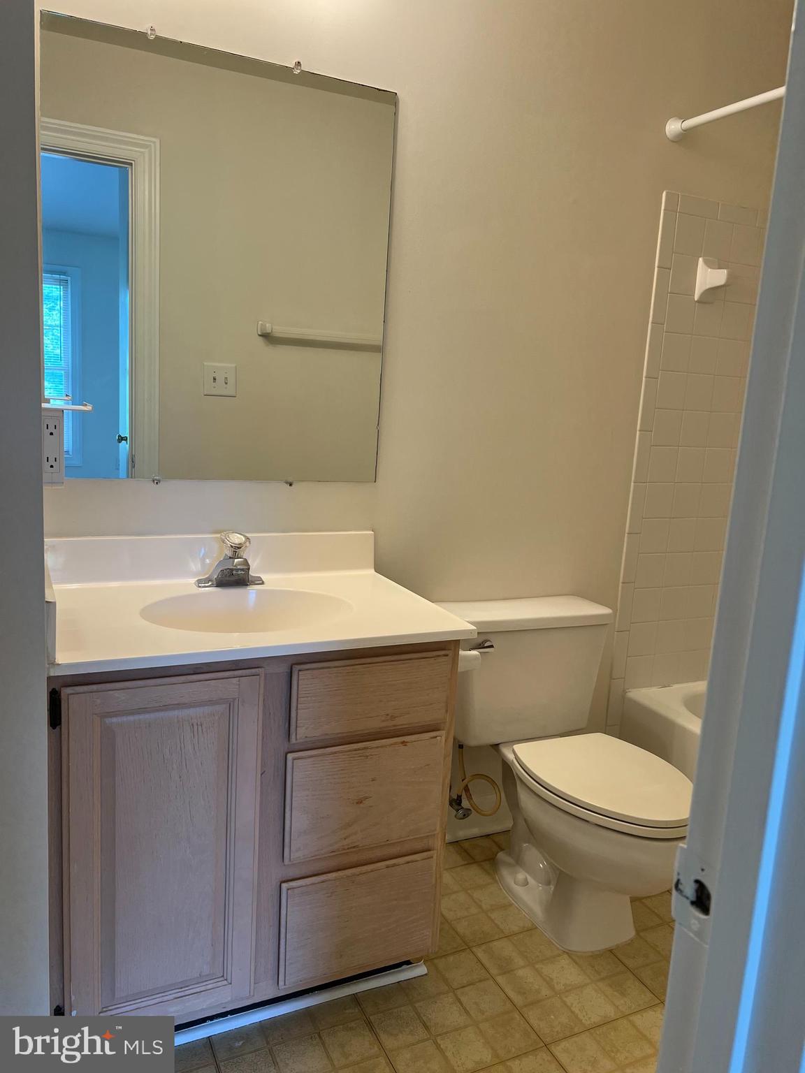 STUART MECHANIC - Residential Lease