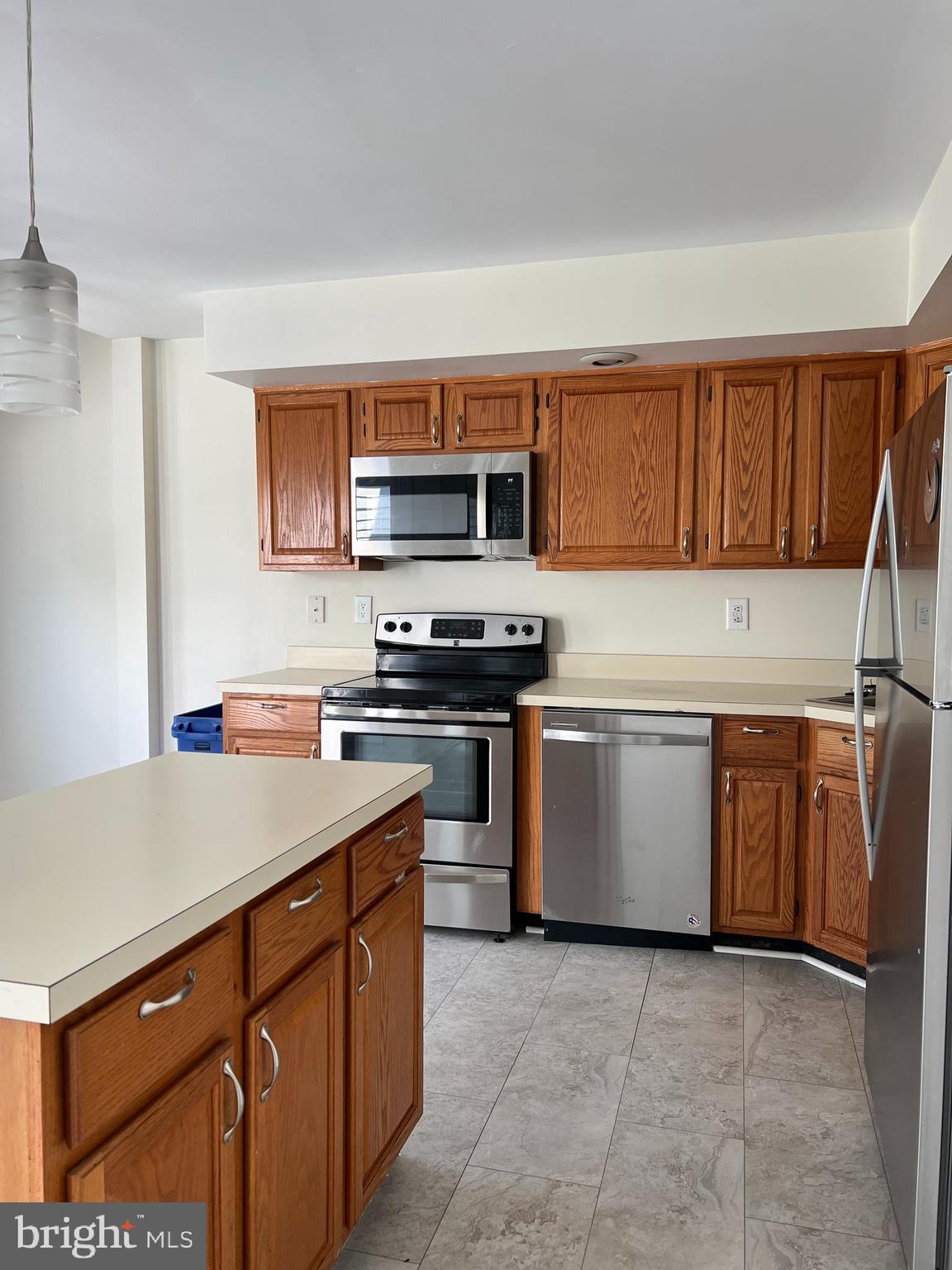 STUART MECHANIC - Residential Lease