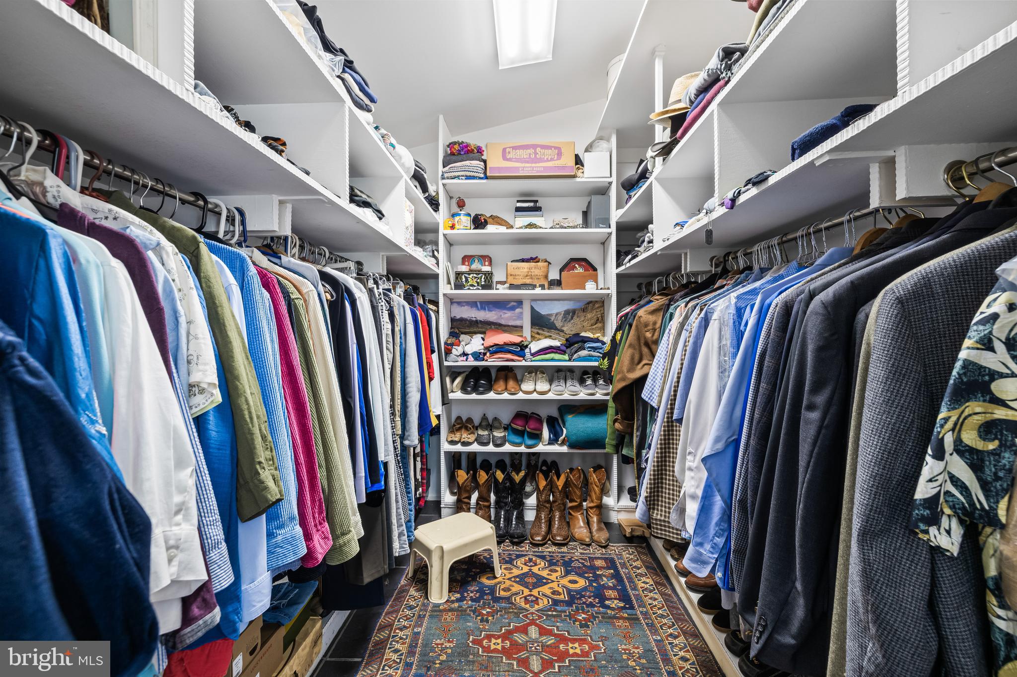 CAVESWOOD - Residential