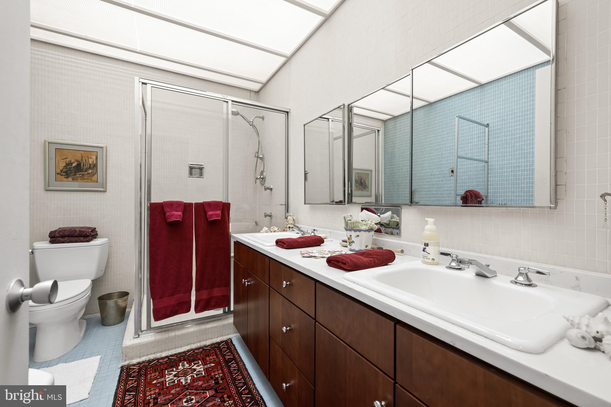 CAVESWOOD - Residential