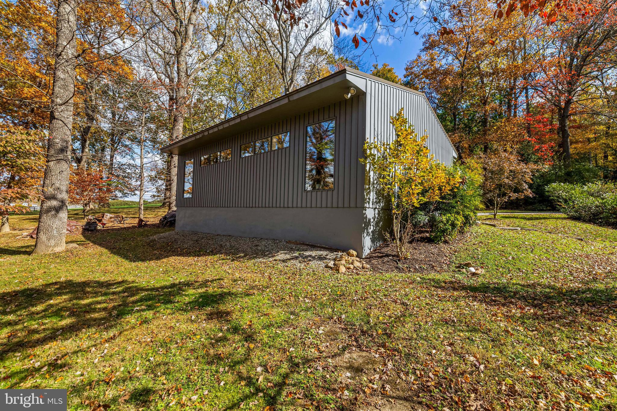 CAVESWOOD - Residential