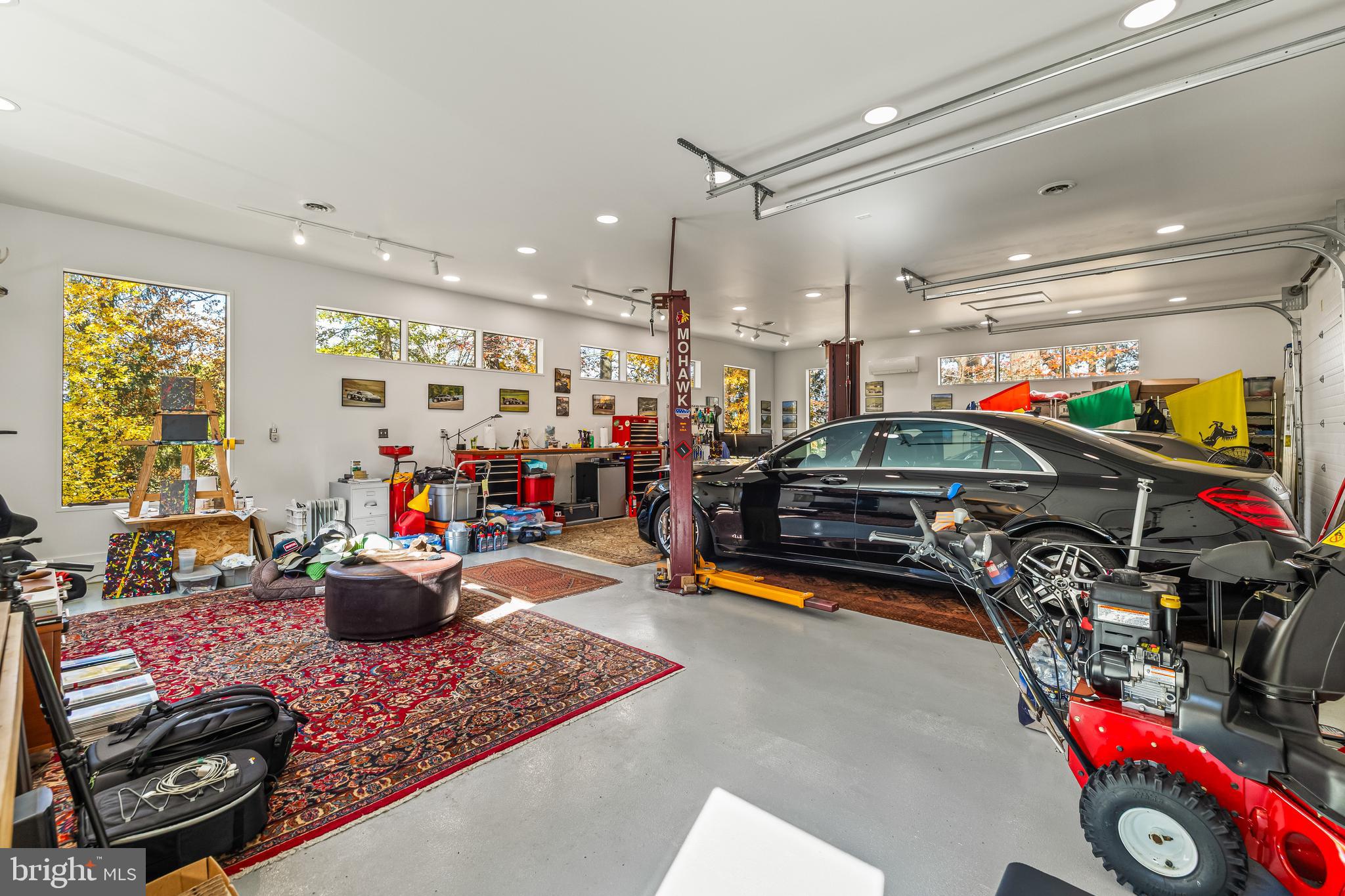 CAVESWOOD - Residential