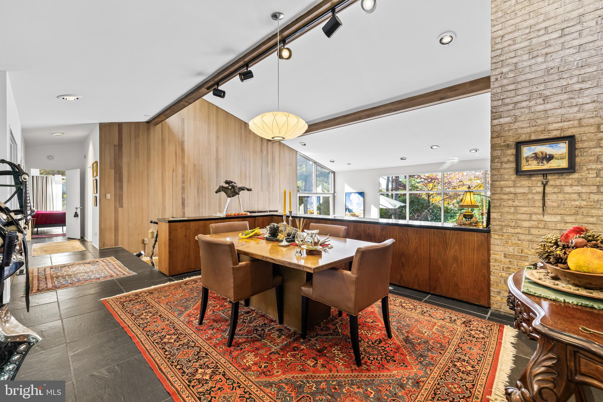 CAVESWOOD - Residential