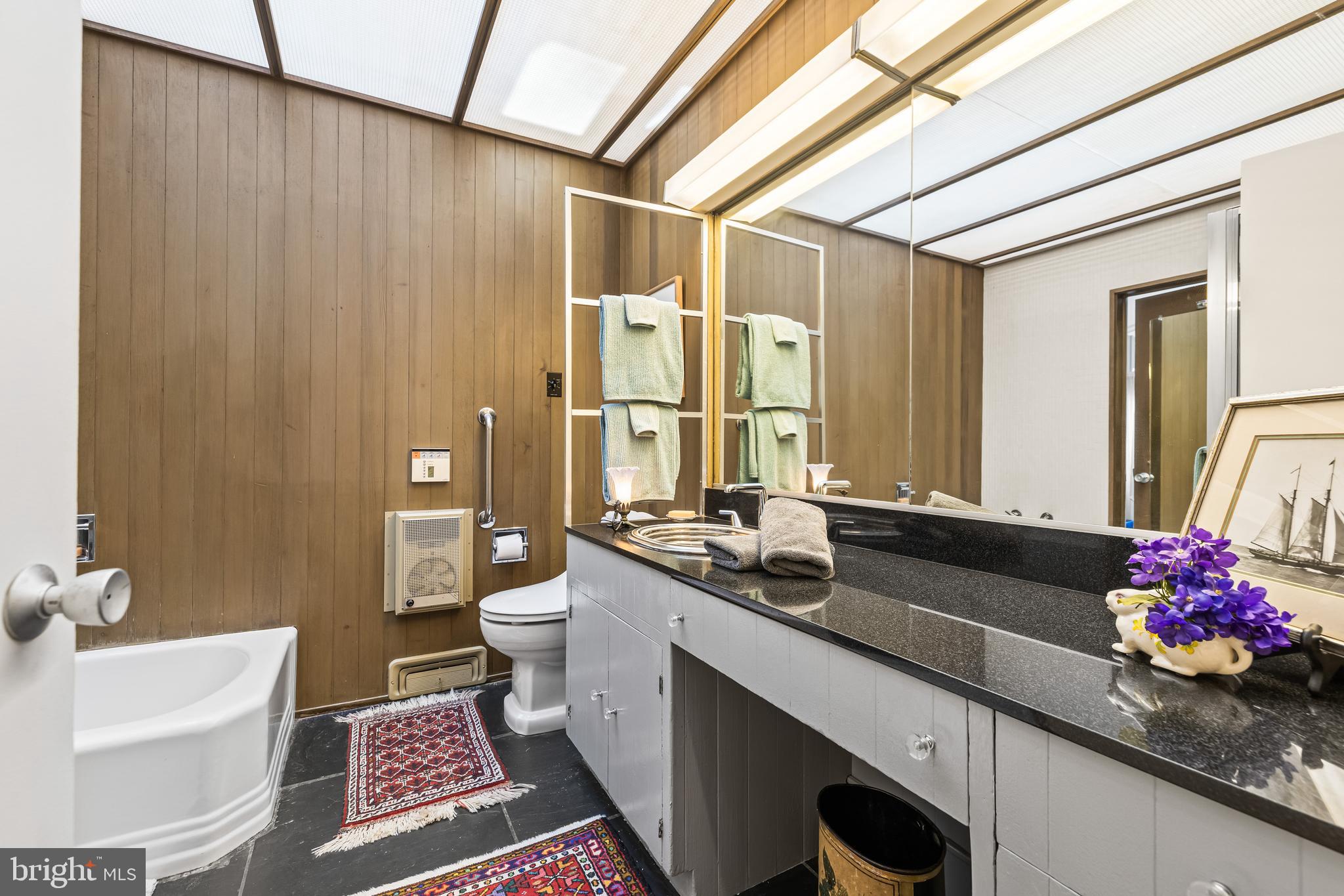 CAVESWOOD - Residential